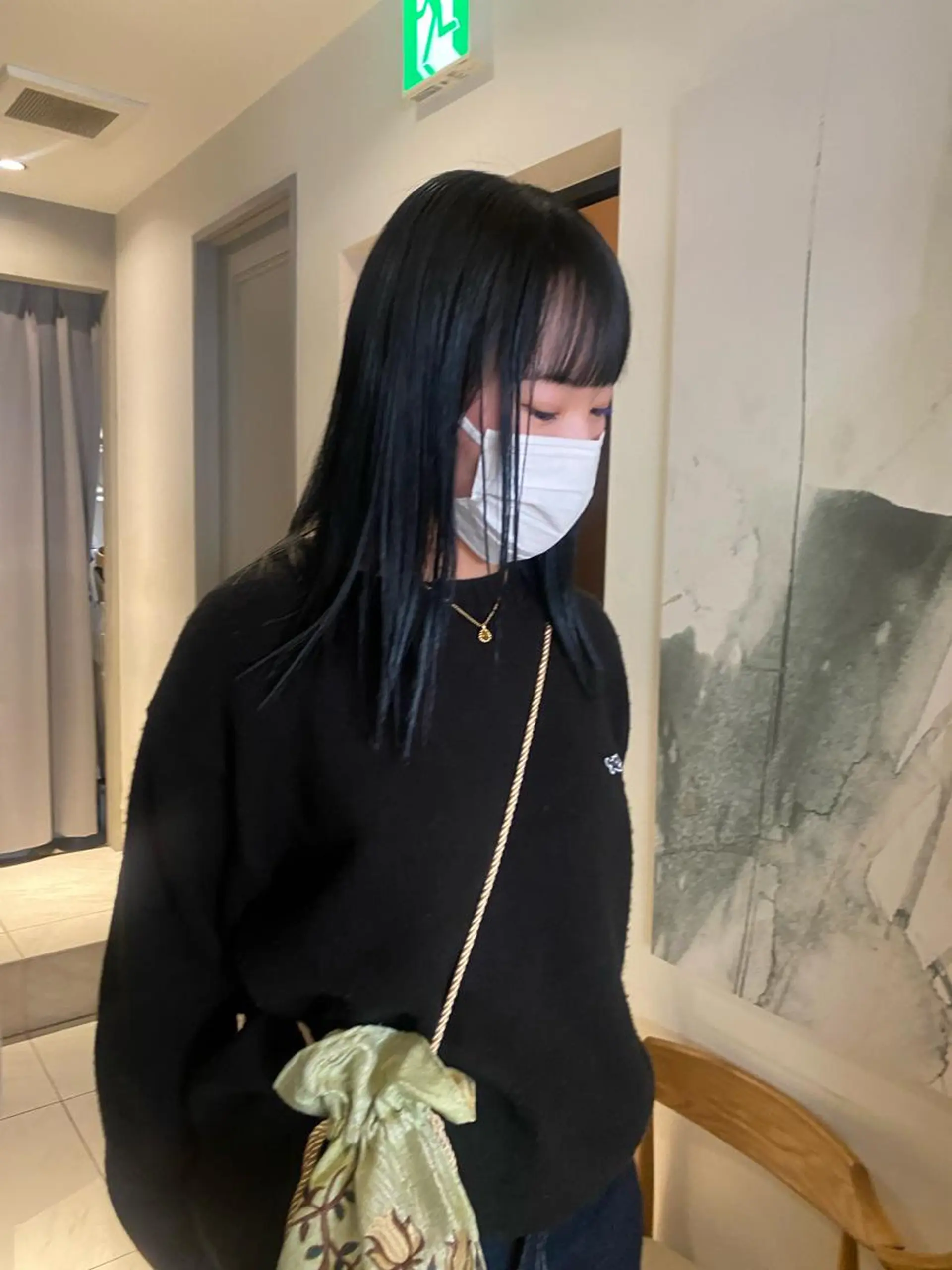 セミロング カラー 縮毛矯正 艶髪/ダークトーン 🩶丸山日向のヘアスタイル