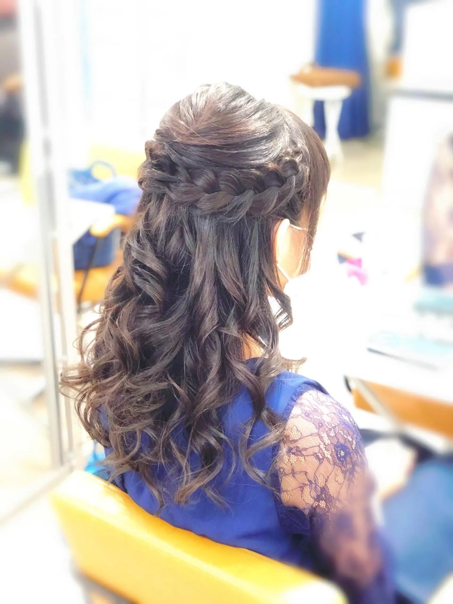 セミロング laera 佐藤のヘアスタイル