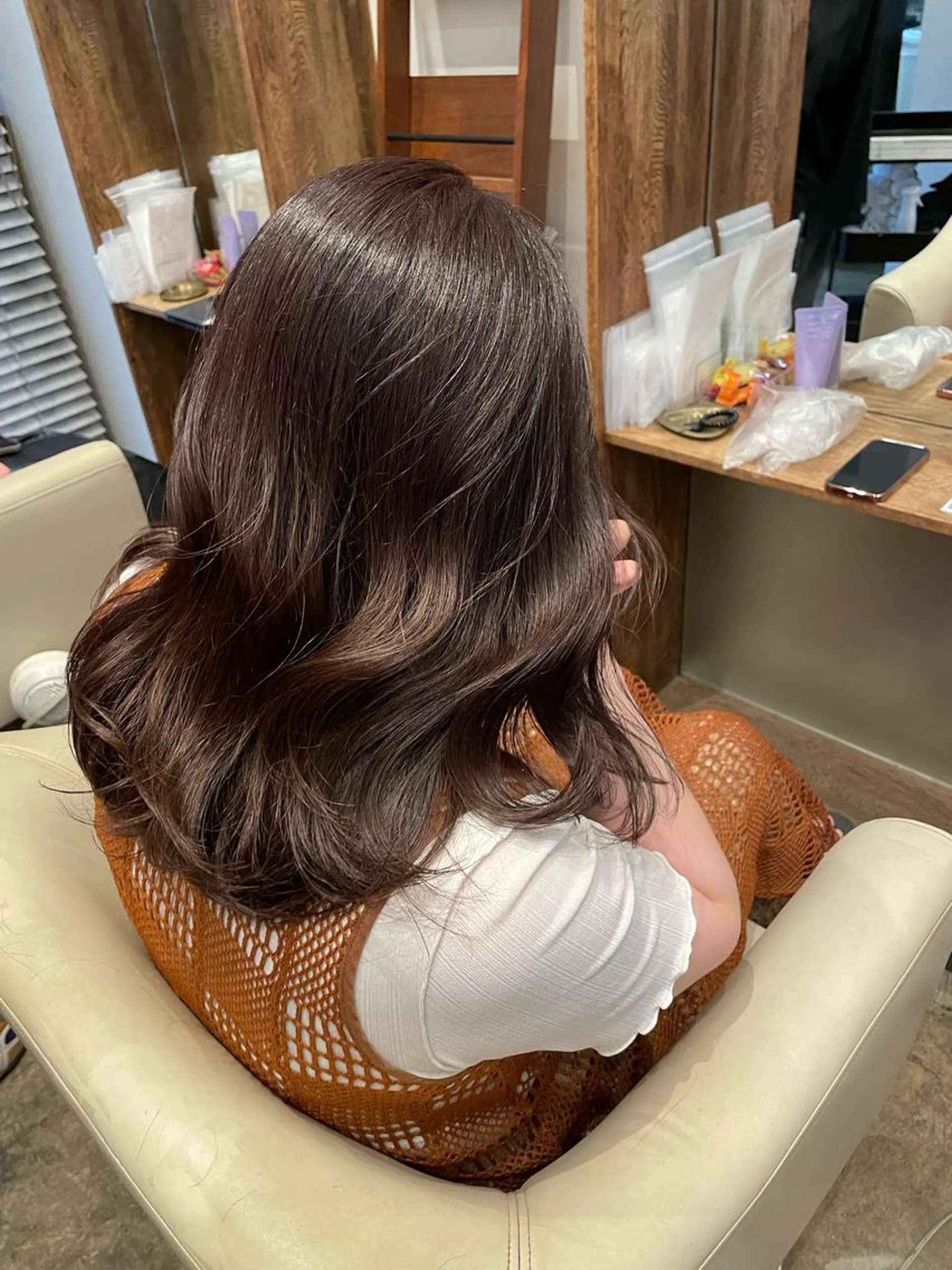 セミロング カラー ヘアカラー トリートメント 【完全個室】髪質改善 暖色カラー/山崎唯奈のヘアスタイル