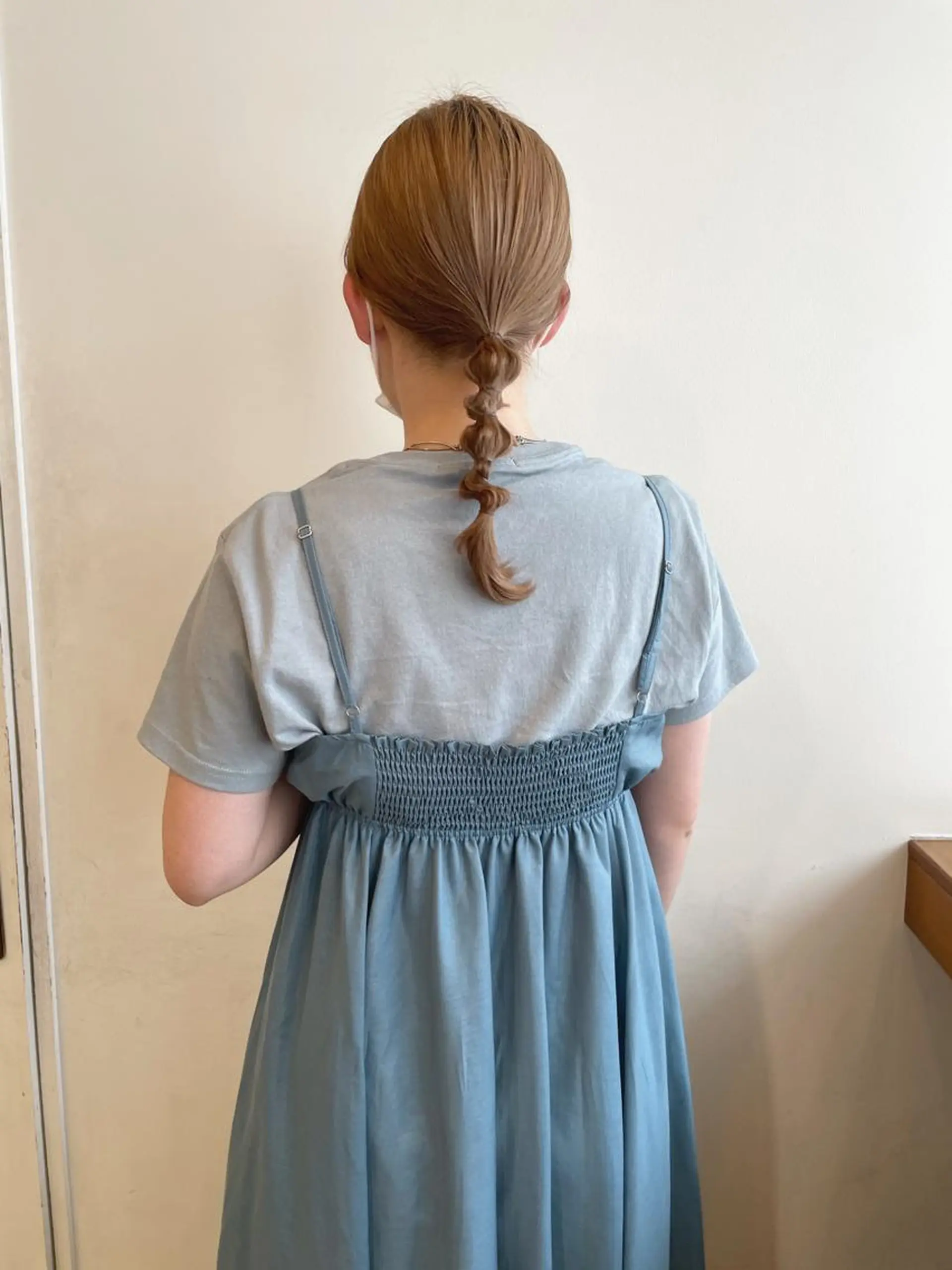 セミロング カラー MIOベージュカラー 柔らかいカラーのヘアスタイル