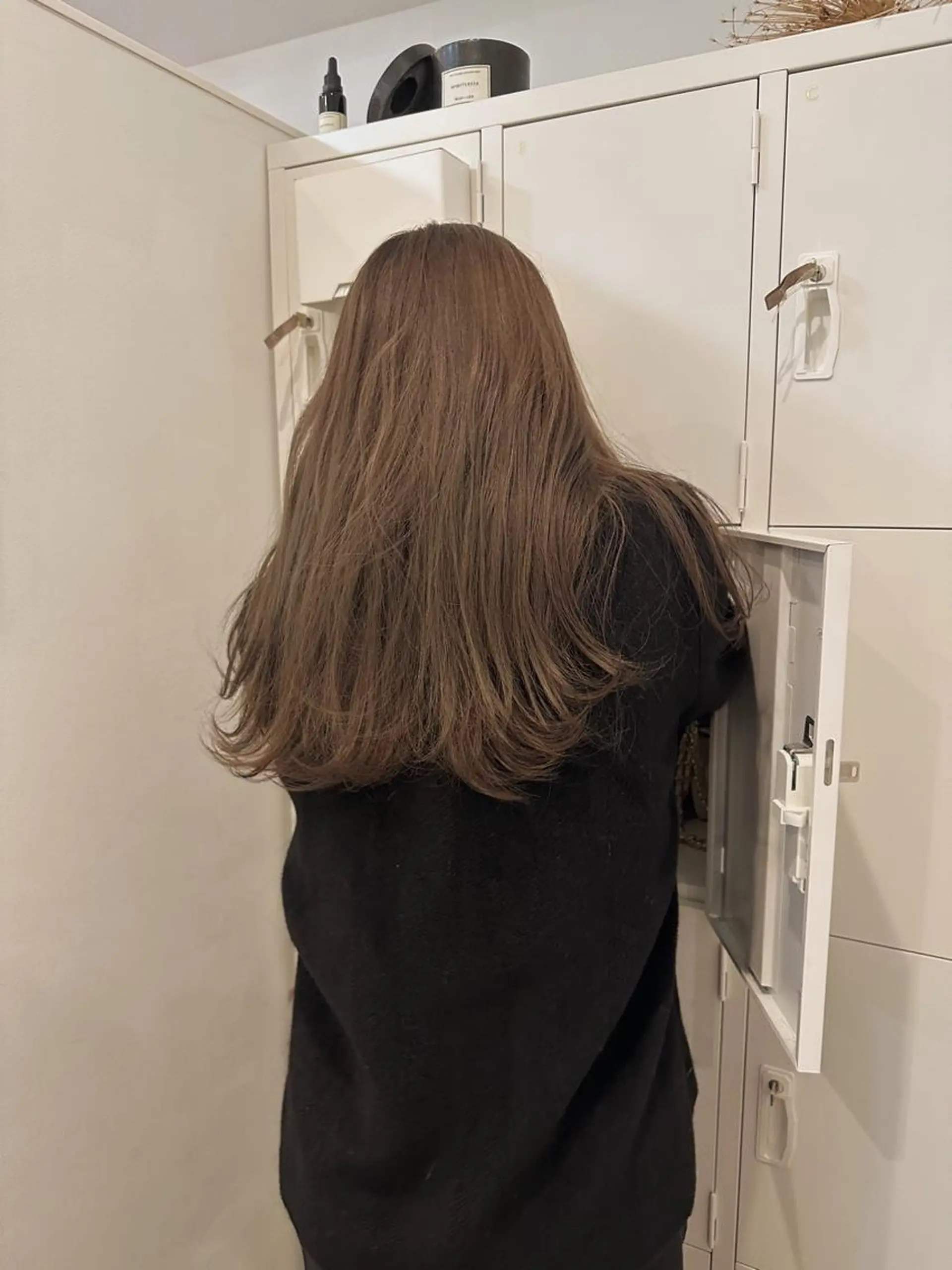 ロング カラー ベージュカラー 梅田／ベージュ レイヤー／ヌマタのヘアスタイル