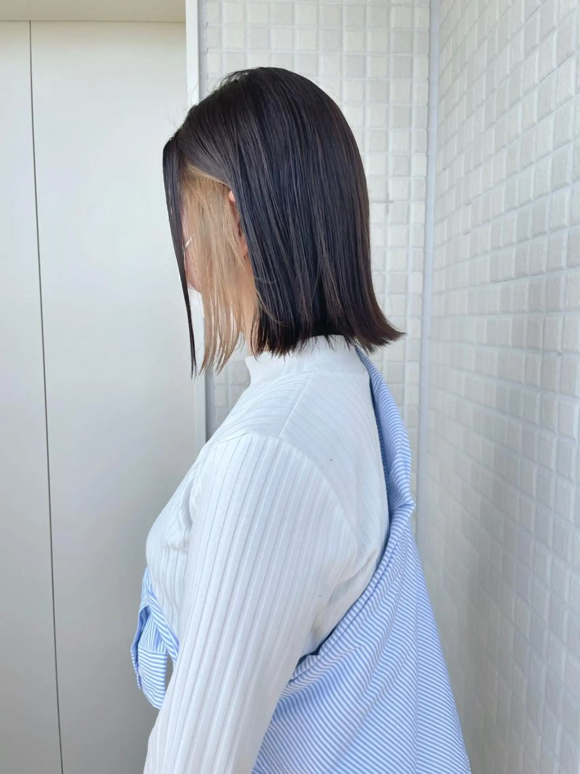 ショート カラー イヤリングカラー ボブ 外ハネヘア カット ヘアカラー トリートメント ヘアセット メンズ特化 パーマ/オザワのヘアスタイル