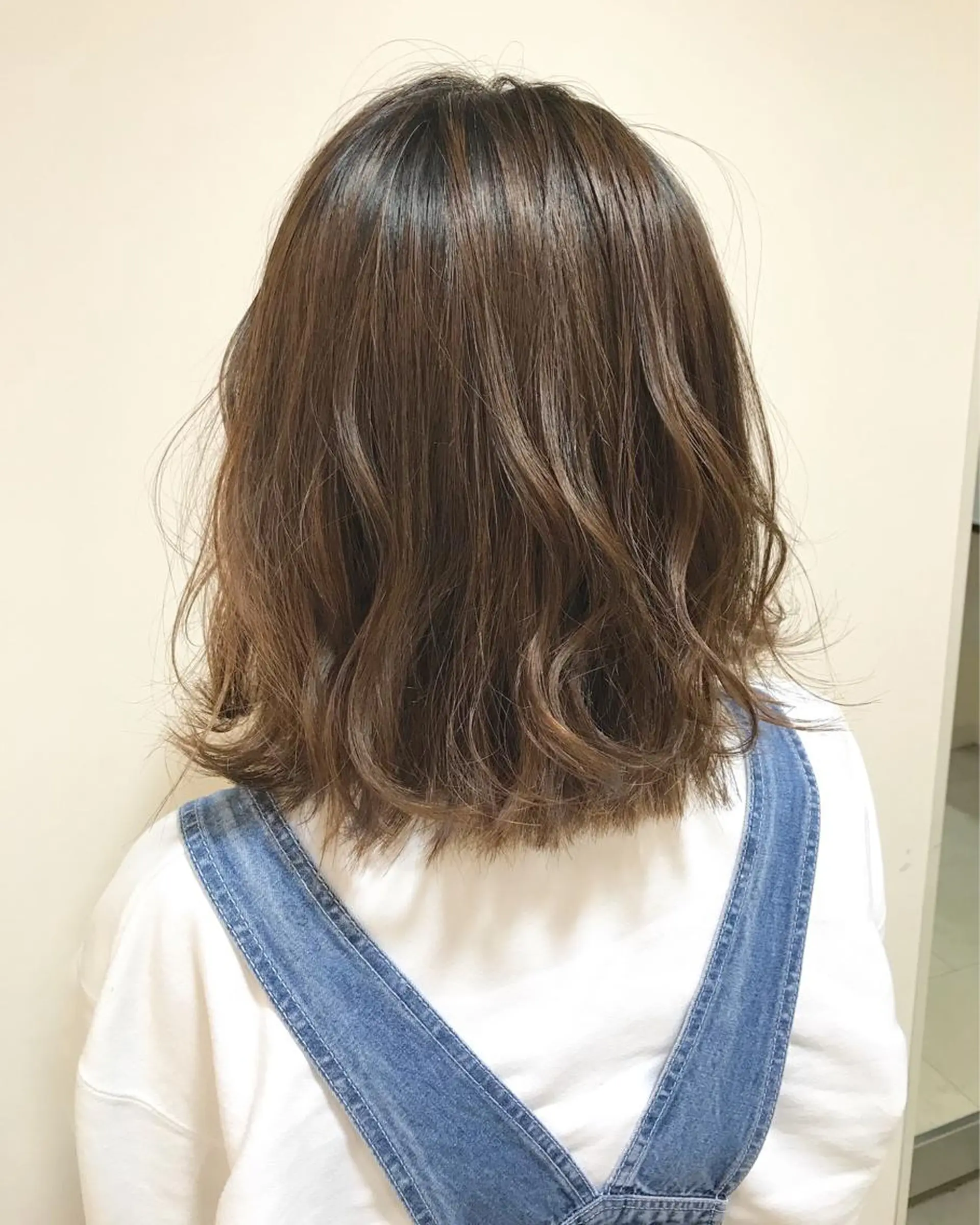 ミディアム 外ハネヘア Miru by INCE HAIRのヘアスタイル