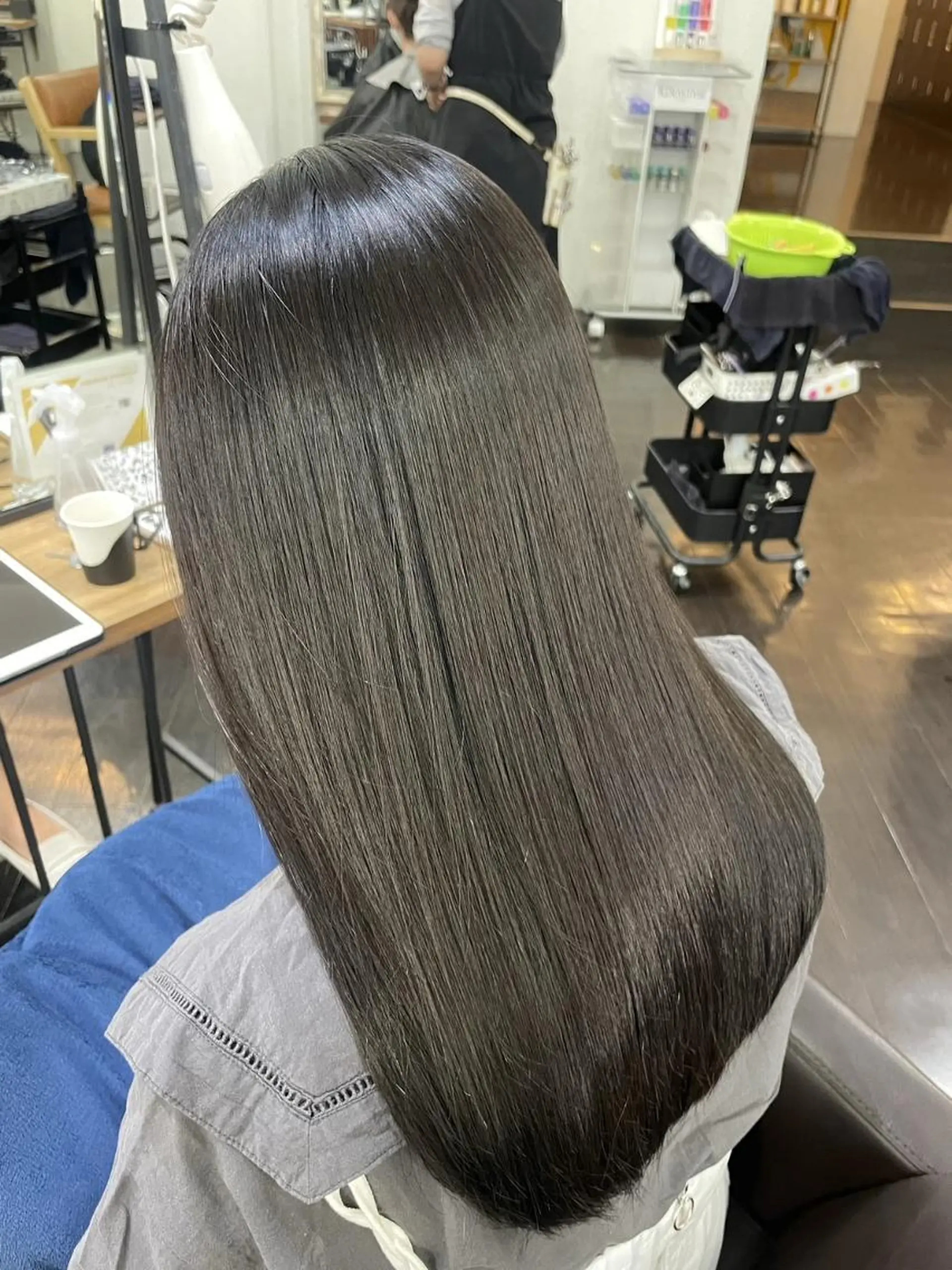 ロング カラー ブリーチ ケアブリーチ 透明感カラー ダブルカラー ハイライトカラー newibelsia 名駅のヘアスタイル