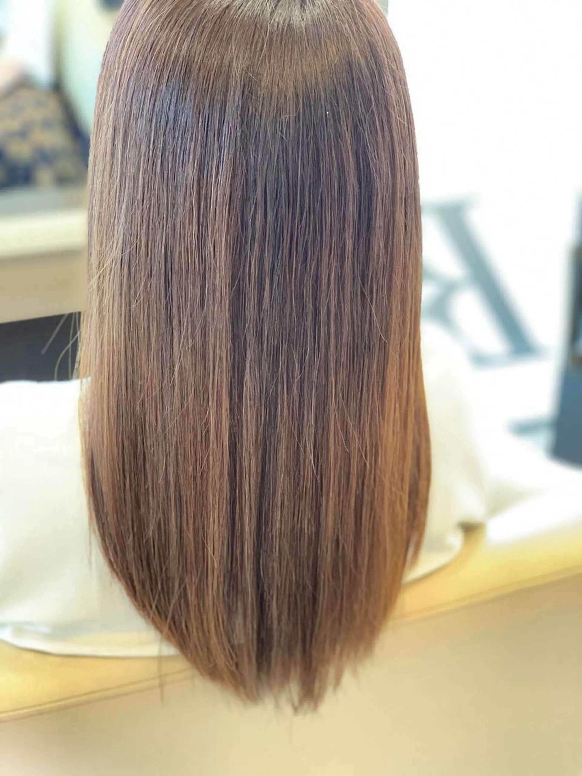 セミロング カラー 大間 礼真のヘアスタイル