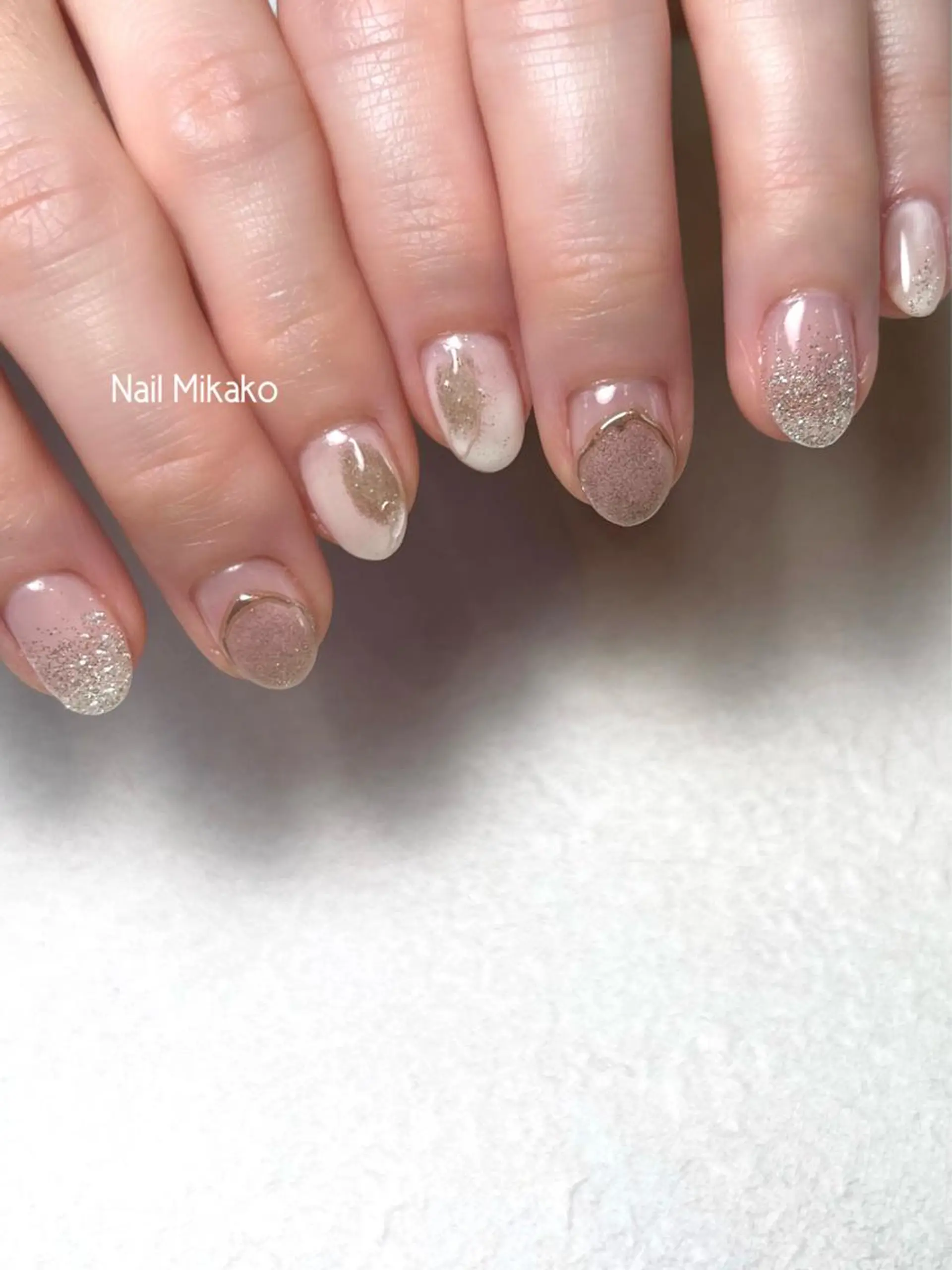 ネイル マグネットネイル ミラーネイル ニュアンスネイル ぷっくりネイル Nail Mikakoのネイルデザイン