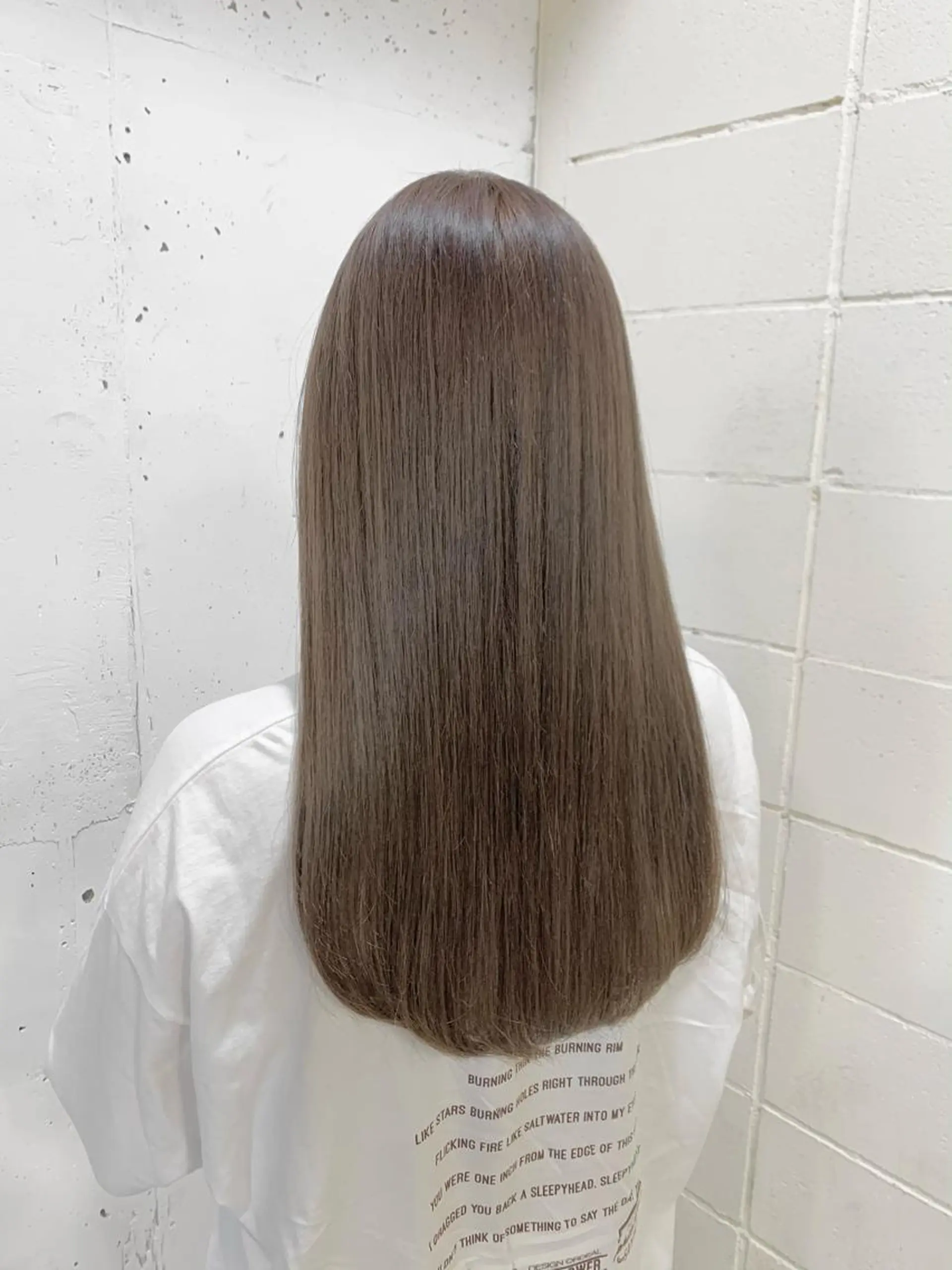 ロング カラー ベージュカラー ブリーチ カット ヘアカラー 千葉駅徒歩1分✂︎ 宮内のヘアスタイル