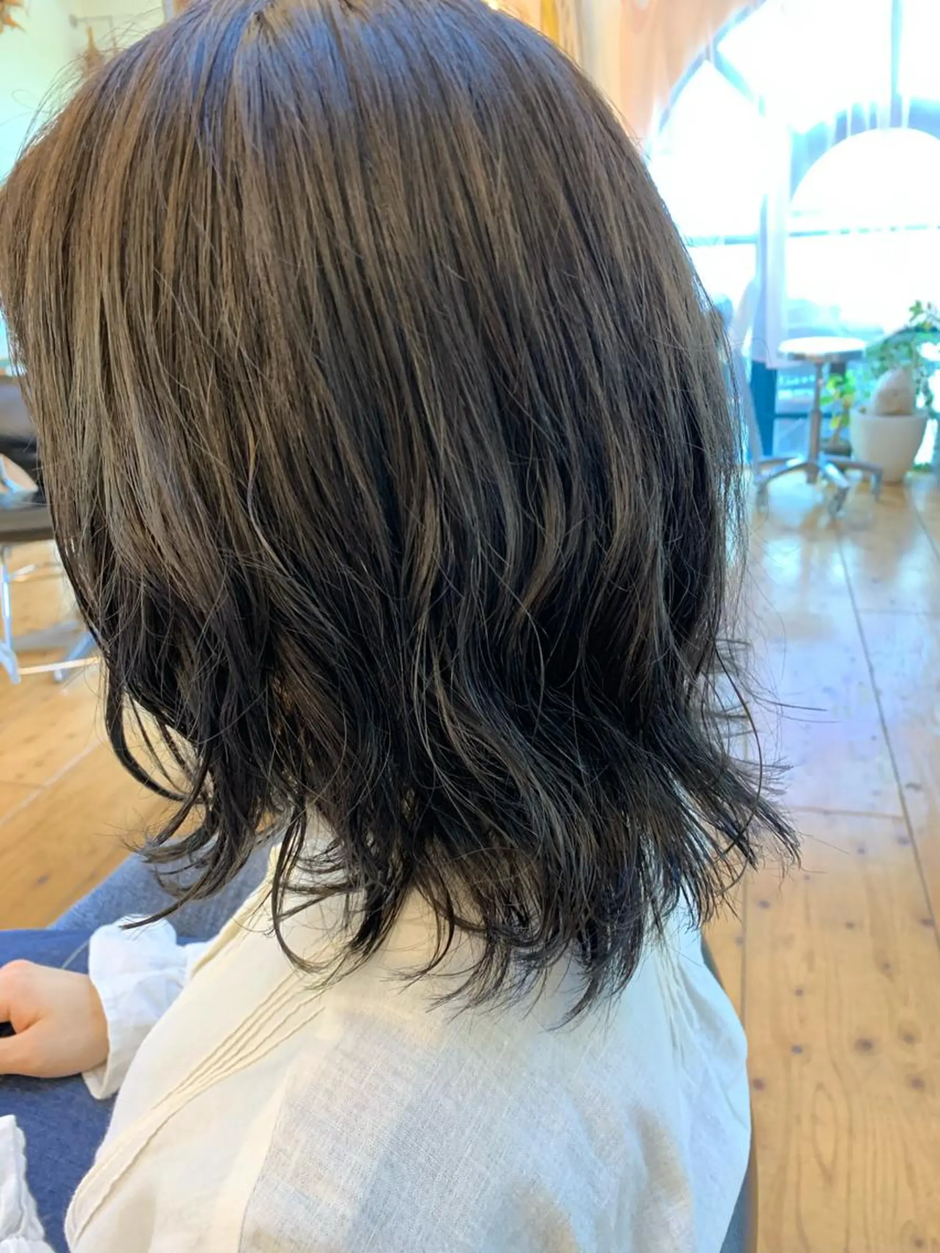 セミロング パーマ アッシュ カット ヘアカラー パーマ Lagom なかだのヘアスタイル
