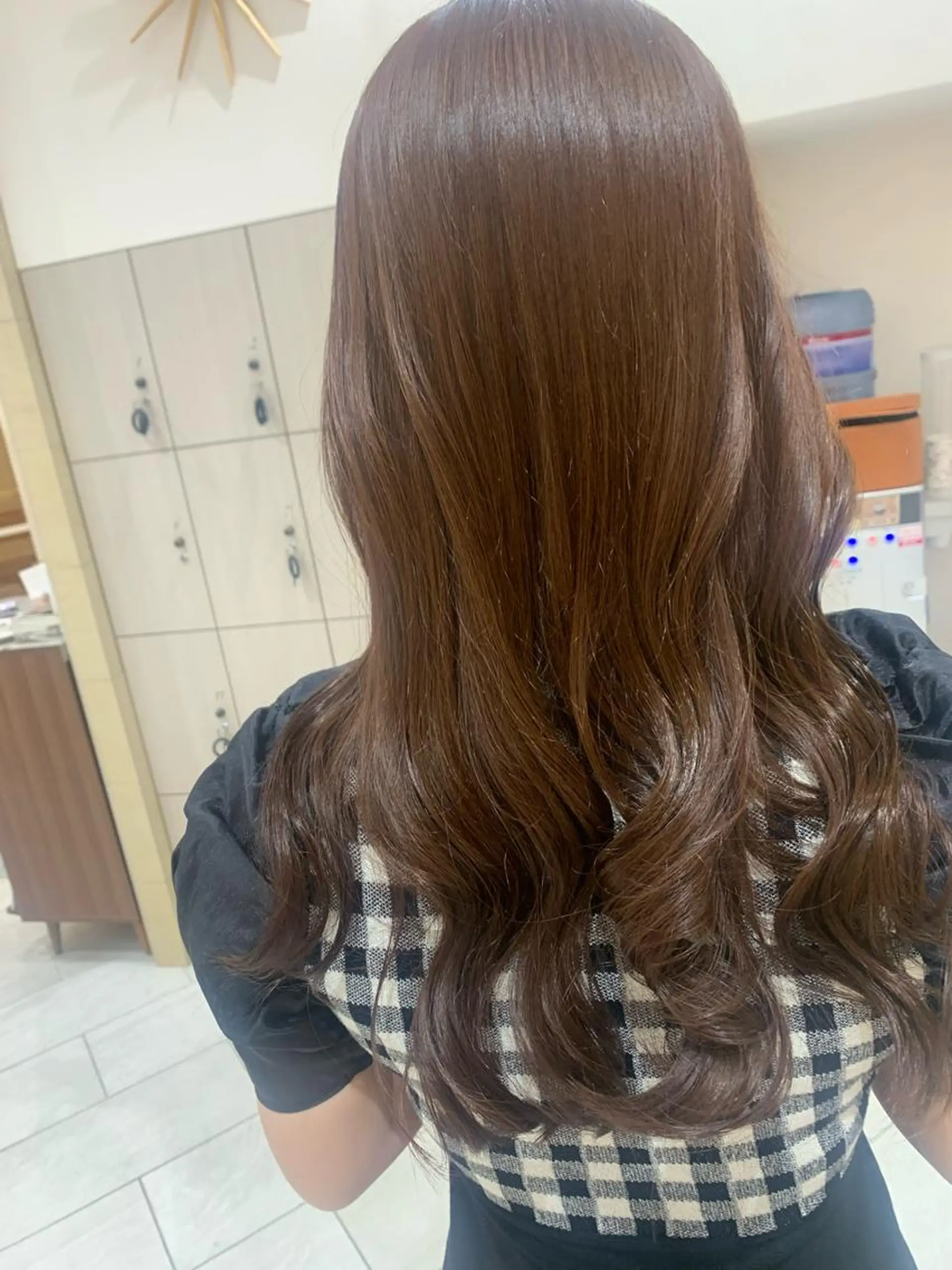 ロング 伊藤 麻菜実のヘアスタイル