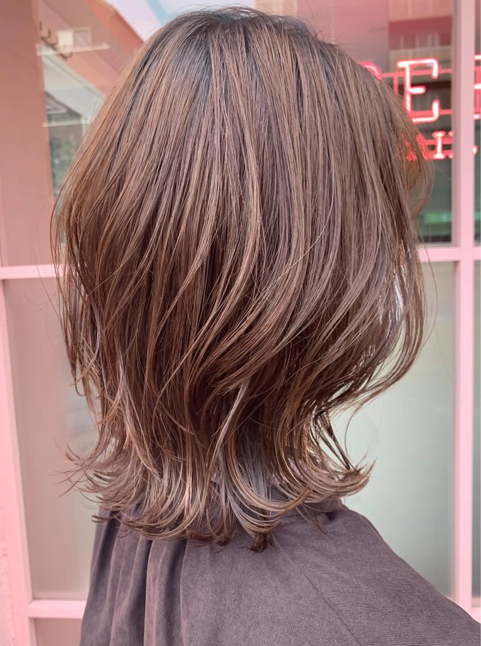 ミディアム レイヤーカット Ebihara Satomiのヘアスタイル