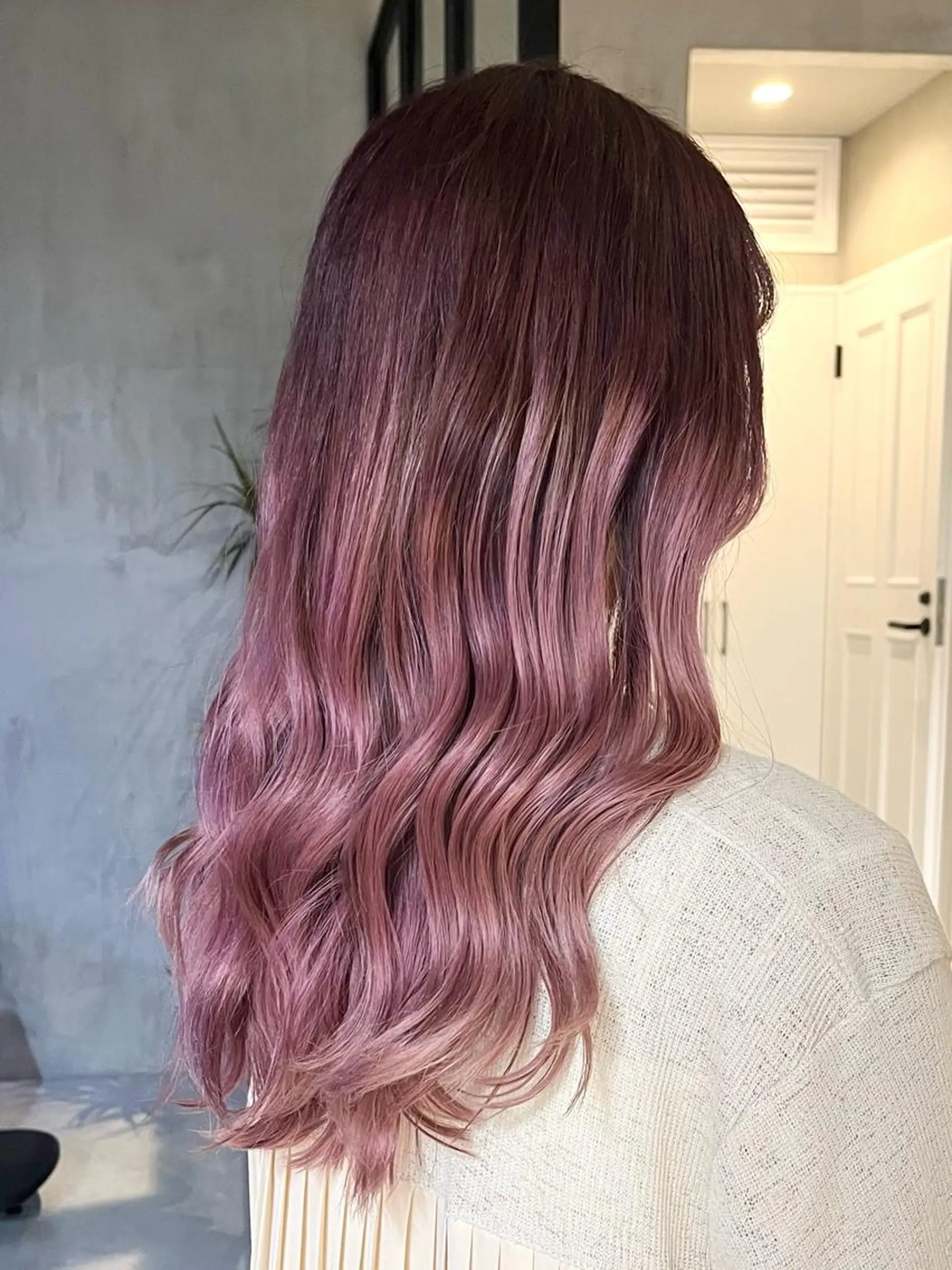 カラー ボブ/ミディ/ロング 特化/芳野りんかのヘアスタイル