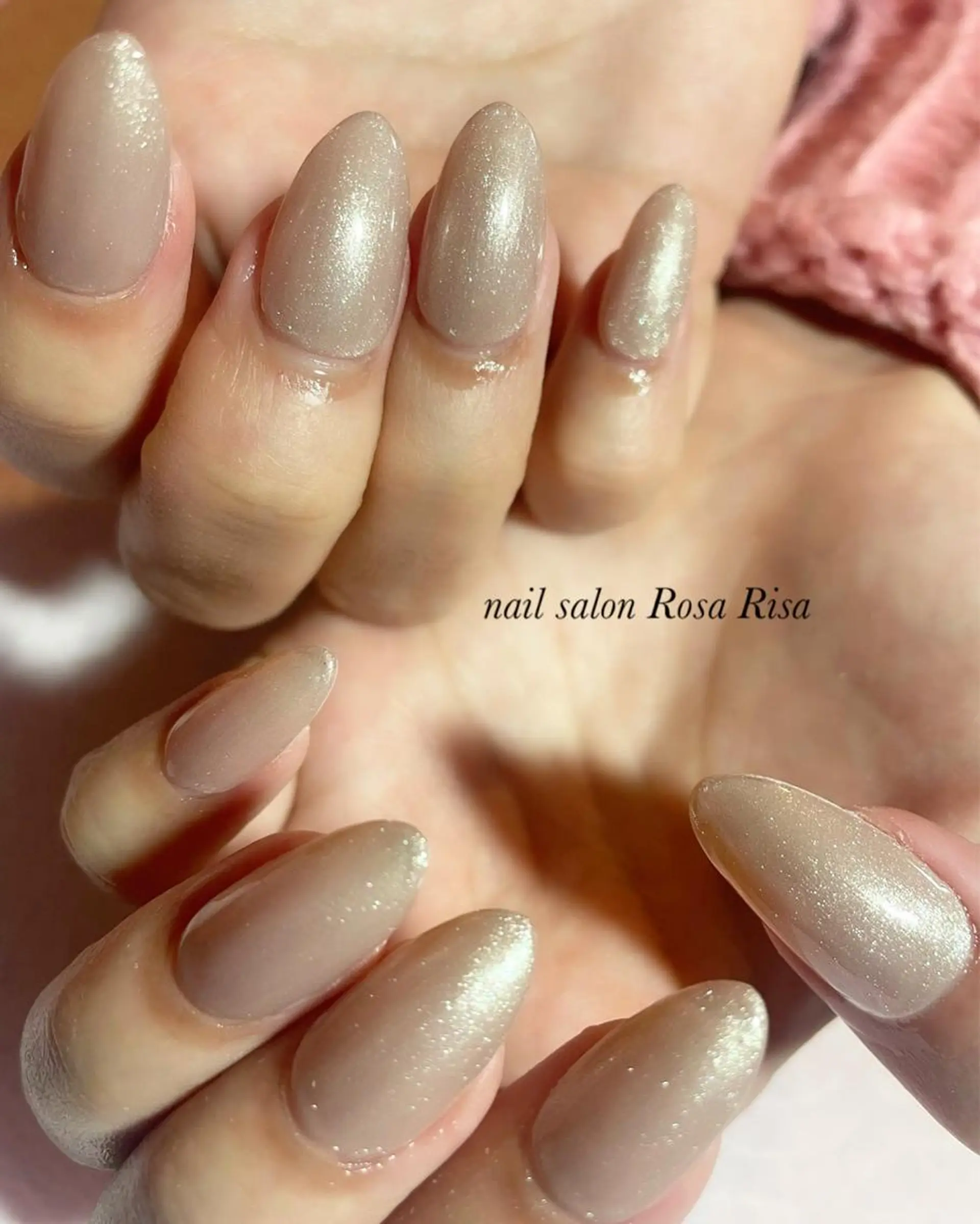 セミロング アイブロウ ネイルスタジオ シェイクユアハンズのネイルデザイン