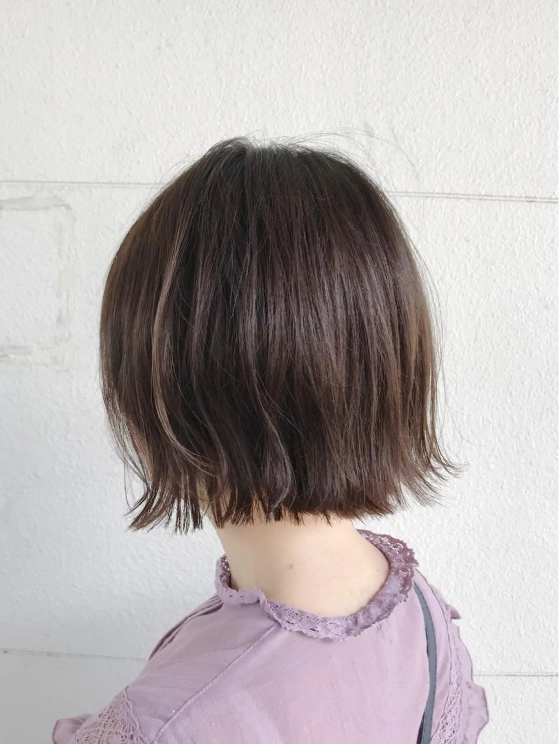 ショート カラー アッシュ 透明感カラー イルミナカラー ボブ 外ハネヘア ボブ・レイヤーカット 吉敷航一のヘアスタイル