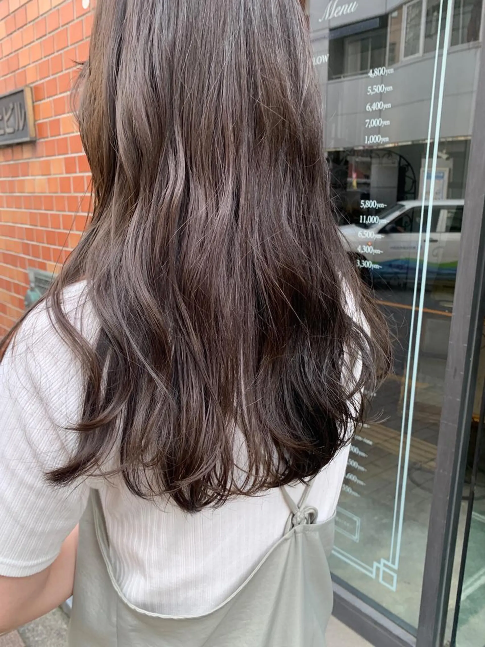 ロング カラー ブリーチ グレージュ ブリーチなしカラー ヘアカラー ベージュ🤎透明感 カラー🤎anriのヘアスタイル