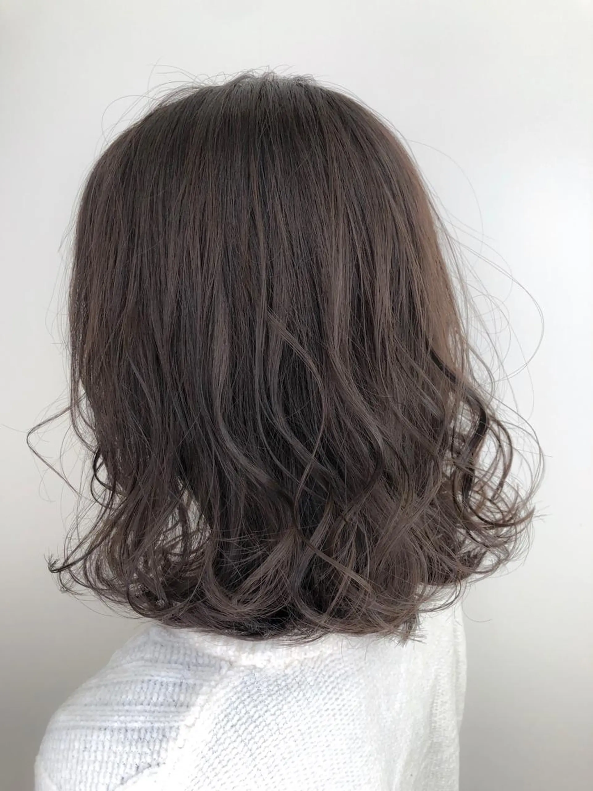 ミディアム カラー エドルカラー グレージュ 【透明感、艶髪】西村 有司のヘアスタイル