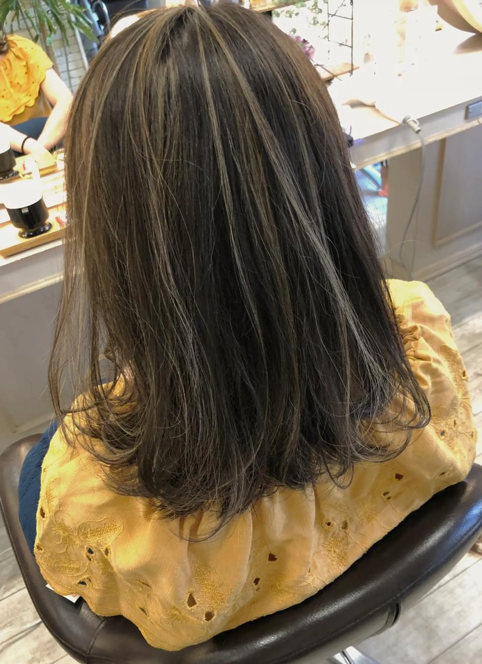 ミディアム カラー 🌟イメチェン美容師 🌟清水 大輝のヘアスタイル