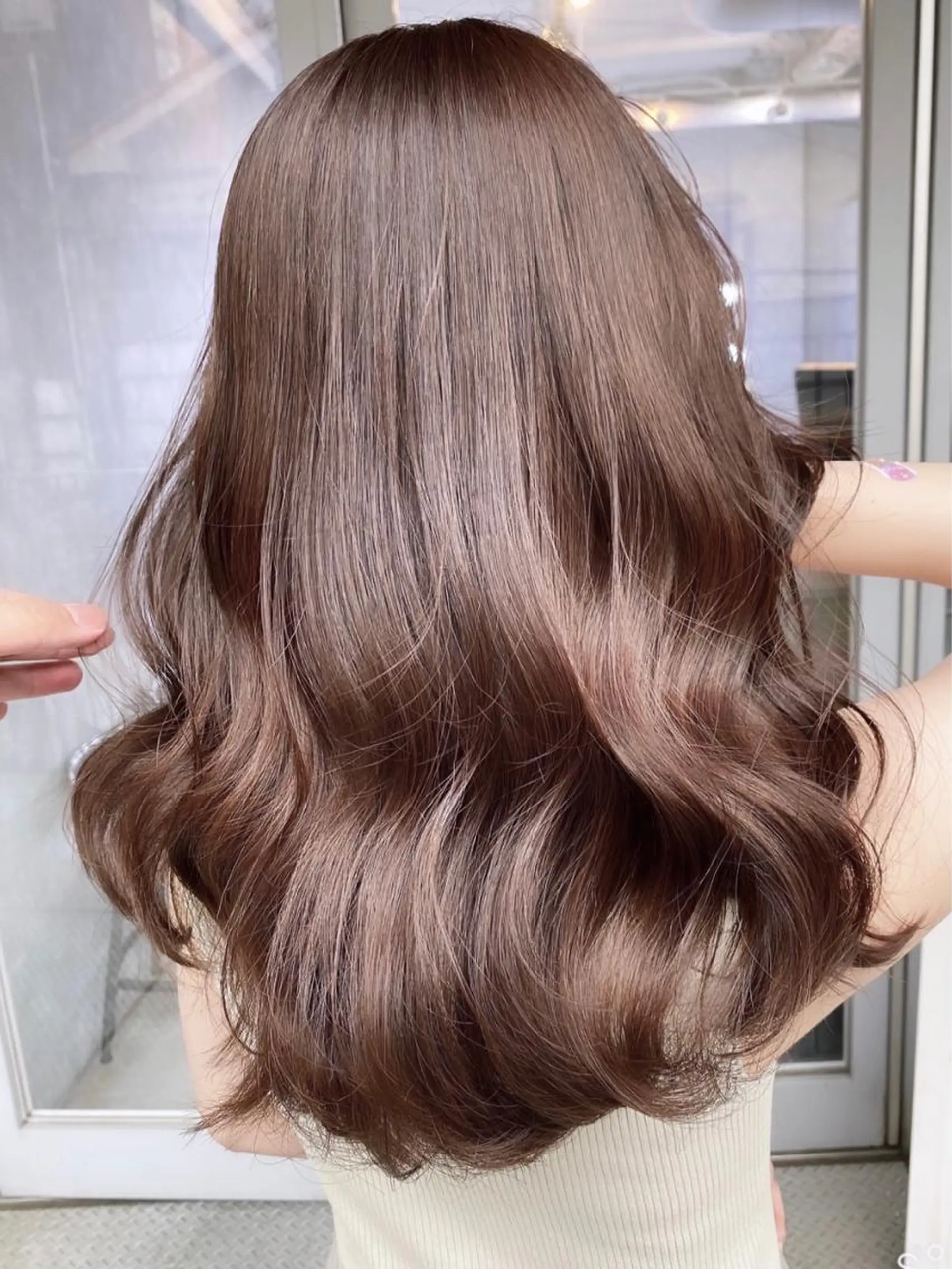 セミロング カラー セミロングパーマ アッシュ アッシュブラウン バレイヤージュ ベージュカラー カット ヘアカラー トリートメント 韓国風×透明感カラー 髪質改善オタベシンヤのヘアスタイル