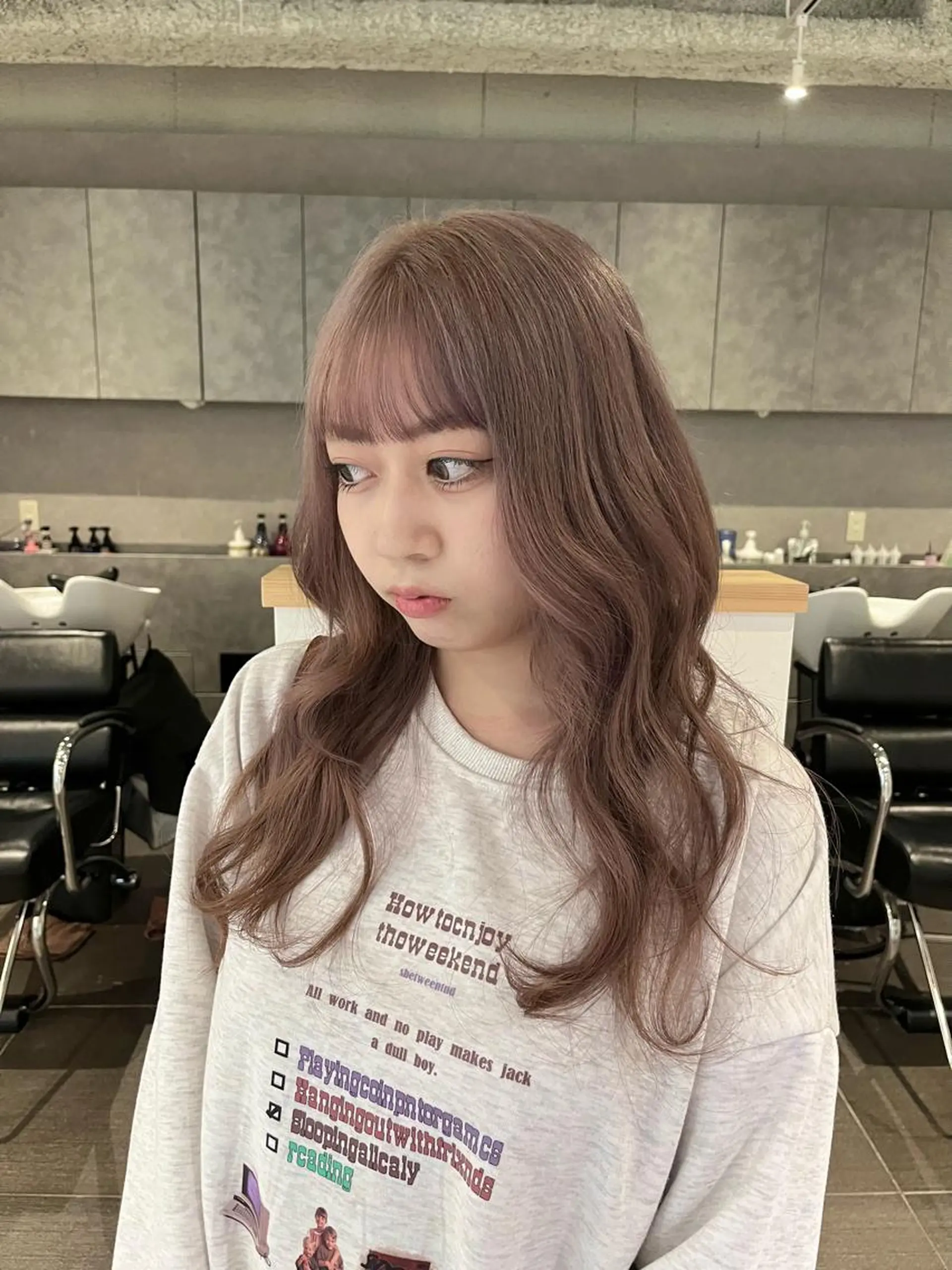 セミロング カラー ベージュカラー ブリーチ デザインカラー ダブルカラー ハイトーンカラー カット ヘアカラー トリートメント 桃果 momokaのヘアスタイル