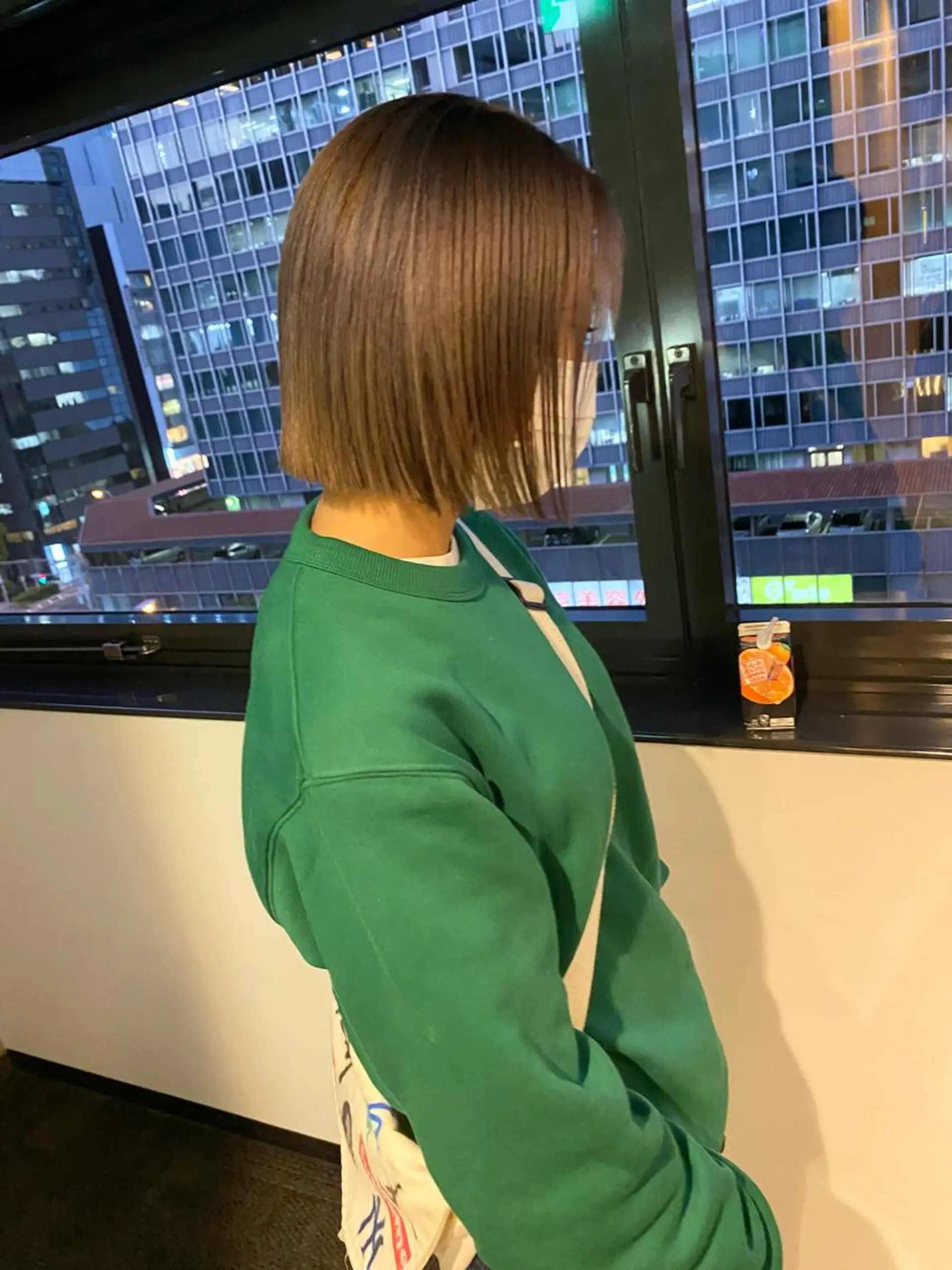 ショート カラー パーマ ヘアアレンジ デザインカラー/ボブ ブリーチカラー/ユリのヘアスタイル