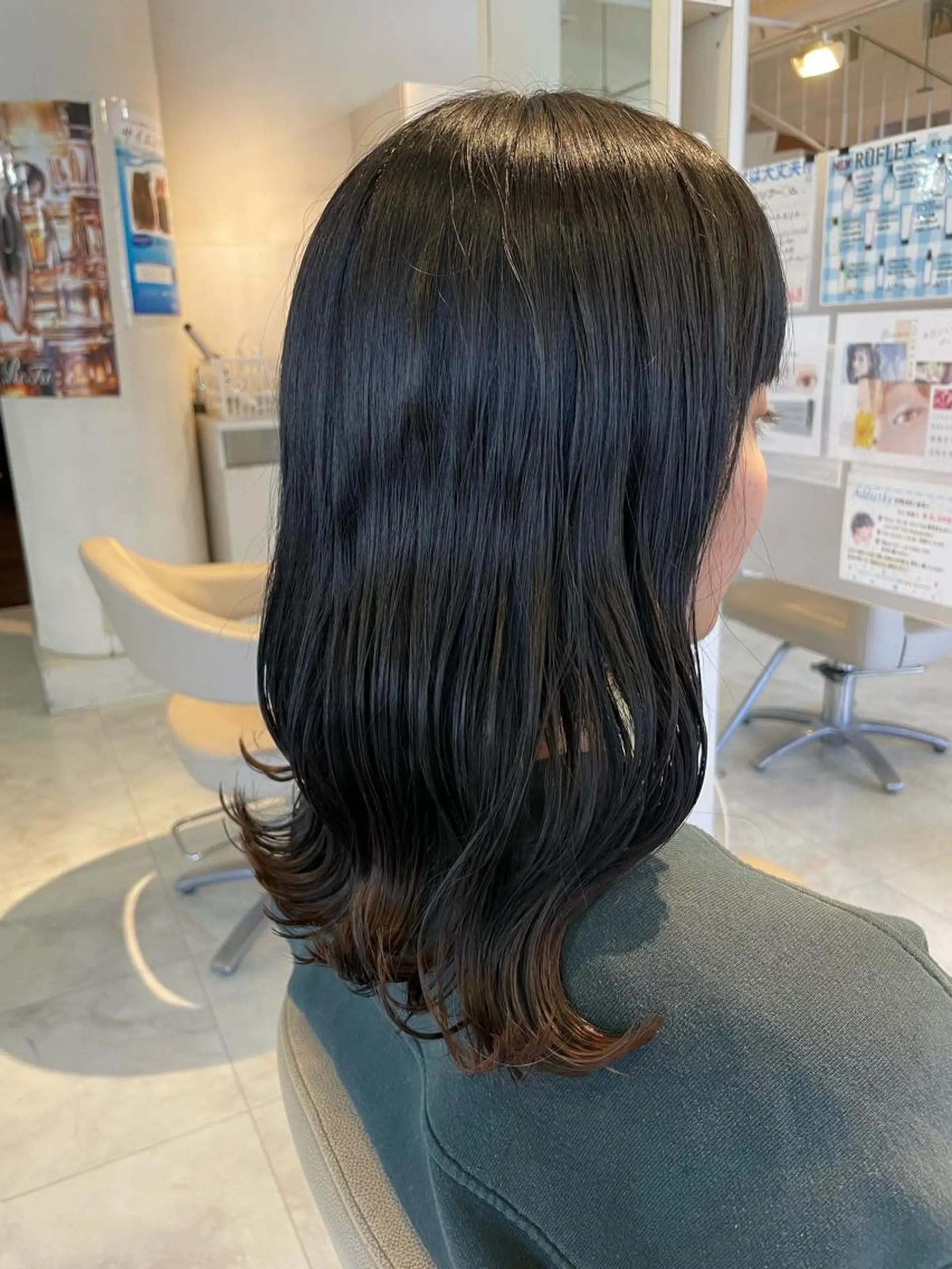 セミロング カット 本田 卓也のヘアスタイル