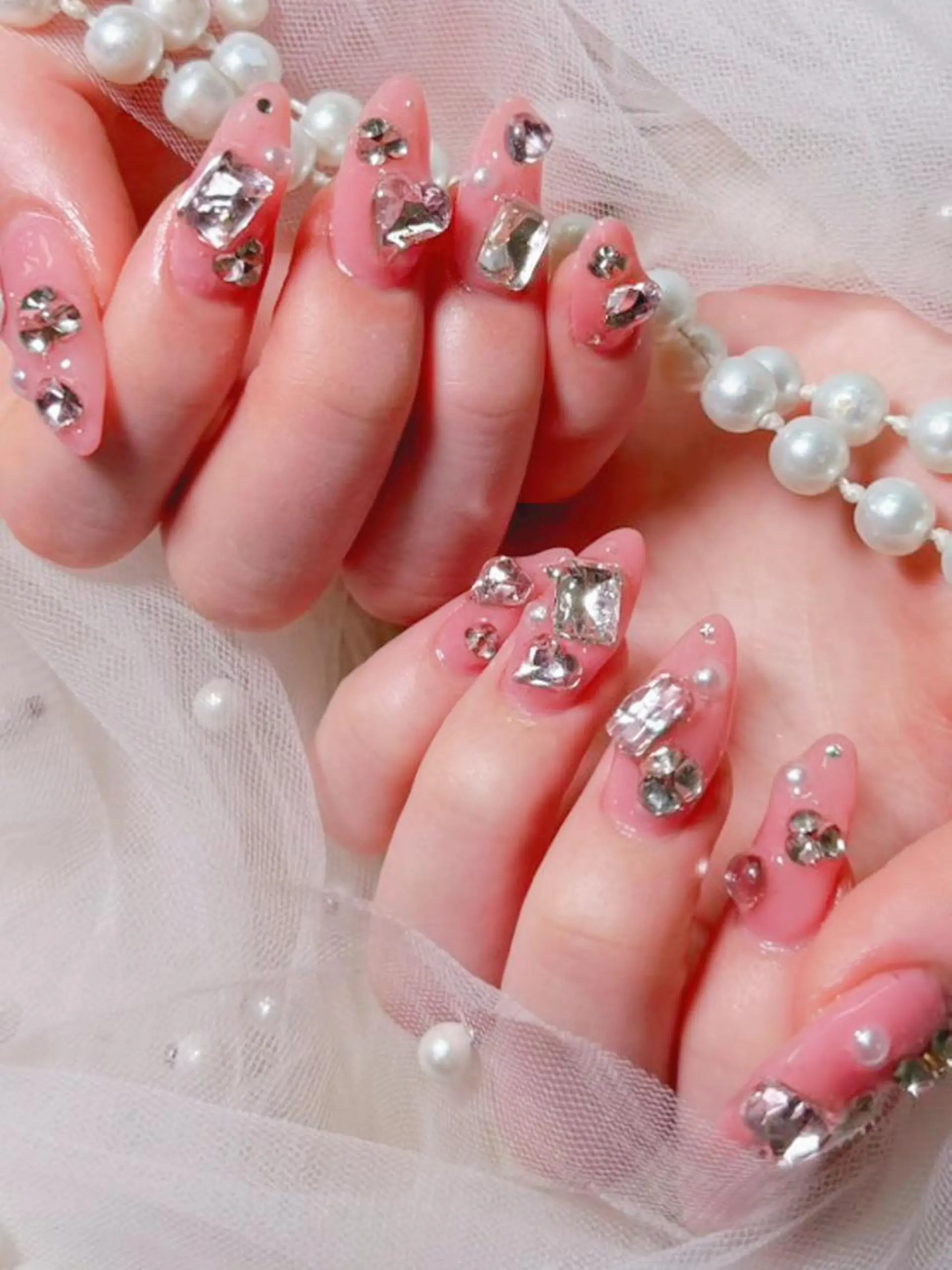 ロング 韓国風ヘア ハンドネイル Hanaai Salonスニタのネイルデザイン