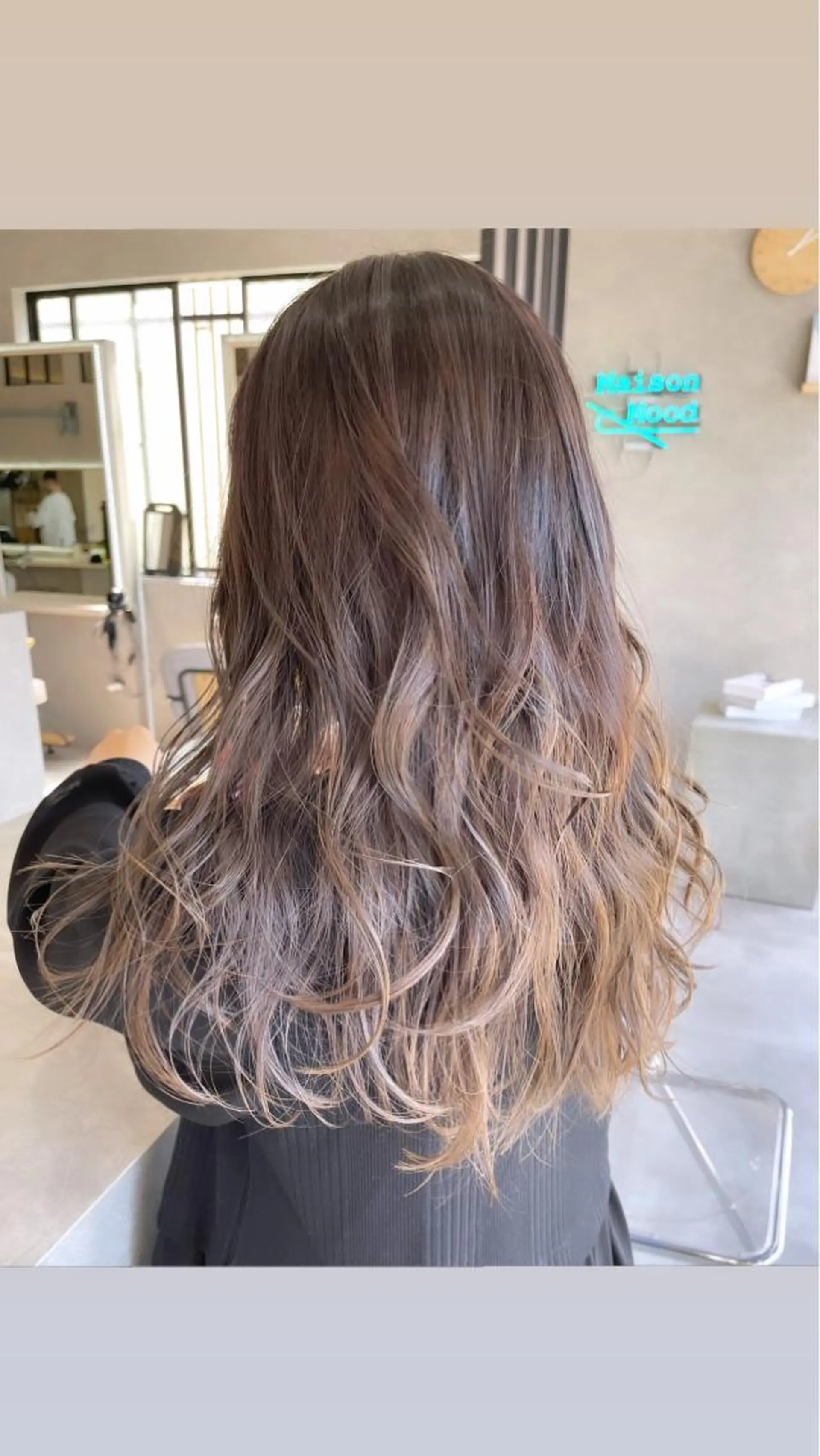 セミロング カラー 一ノ瀬 暁のヘアスタイル