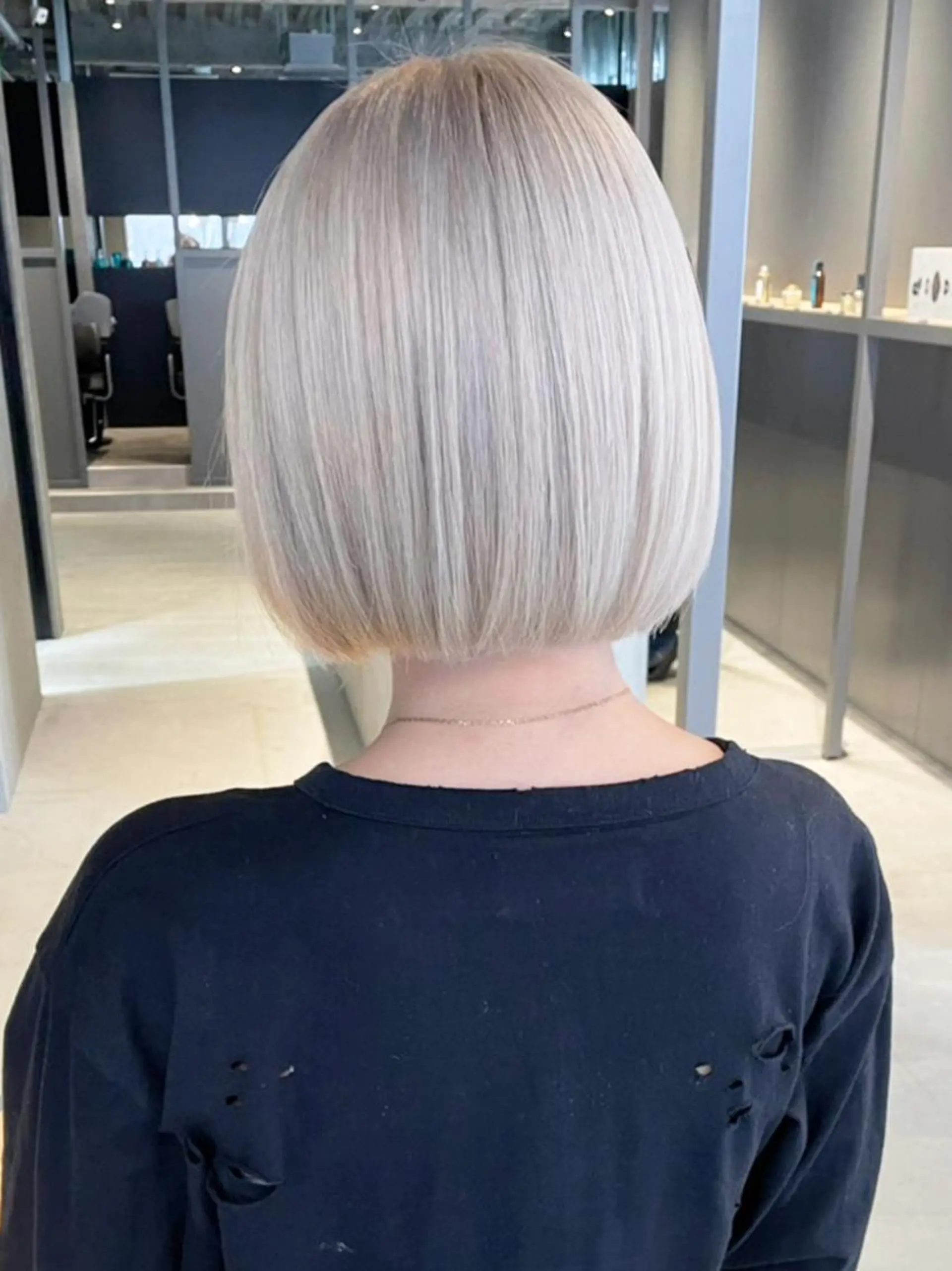 ミディアム パーマ カラー ヘアアレンジ ブロンド カット ヘアカラー トリートメント ITbyALBUM 八王子店のヘアスタイル