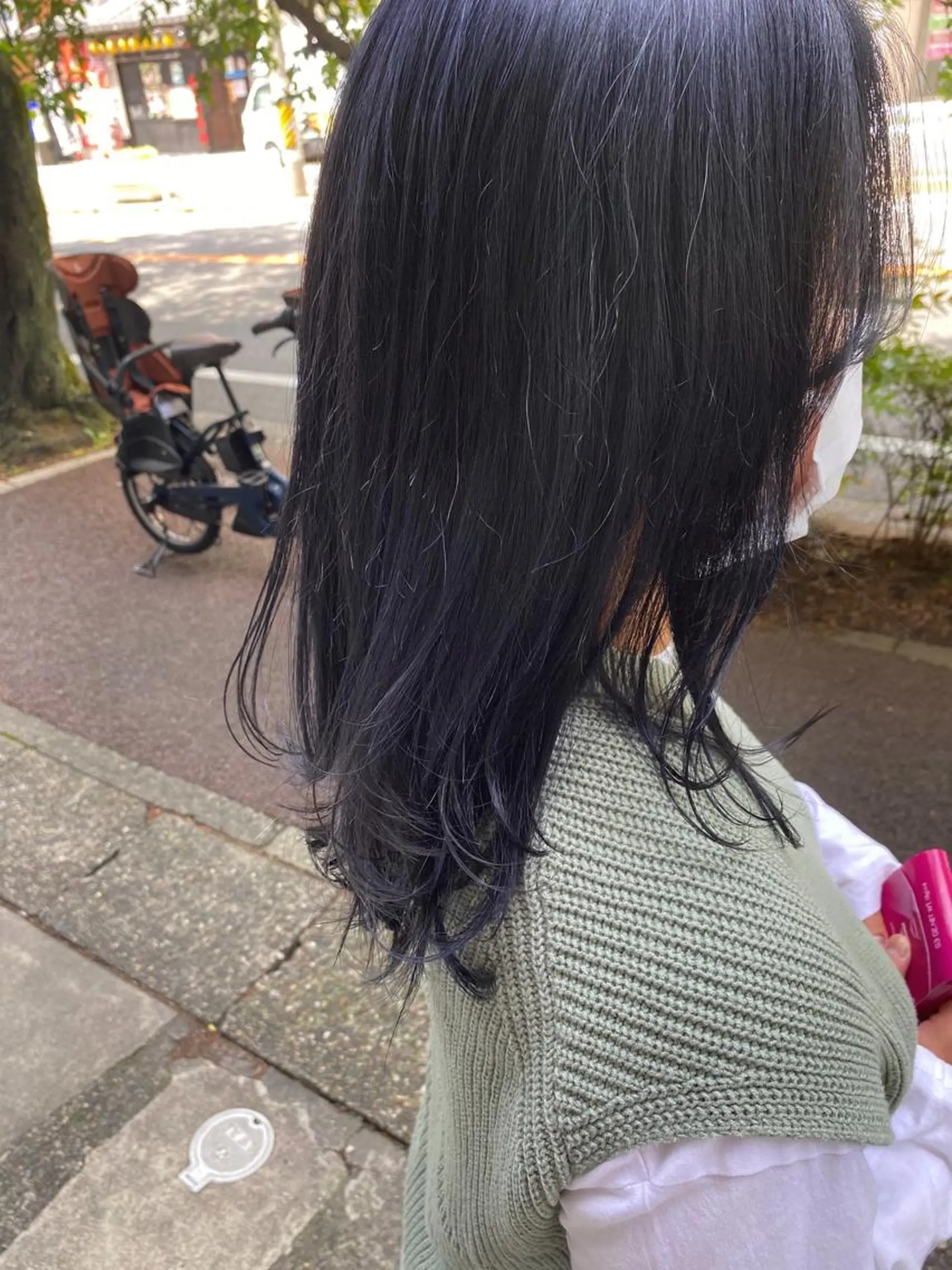 ロング カラー ブリーチ 塩澤 榛奈のヘアスタイル