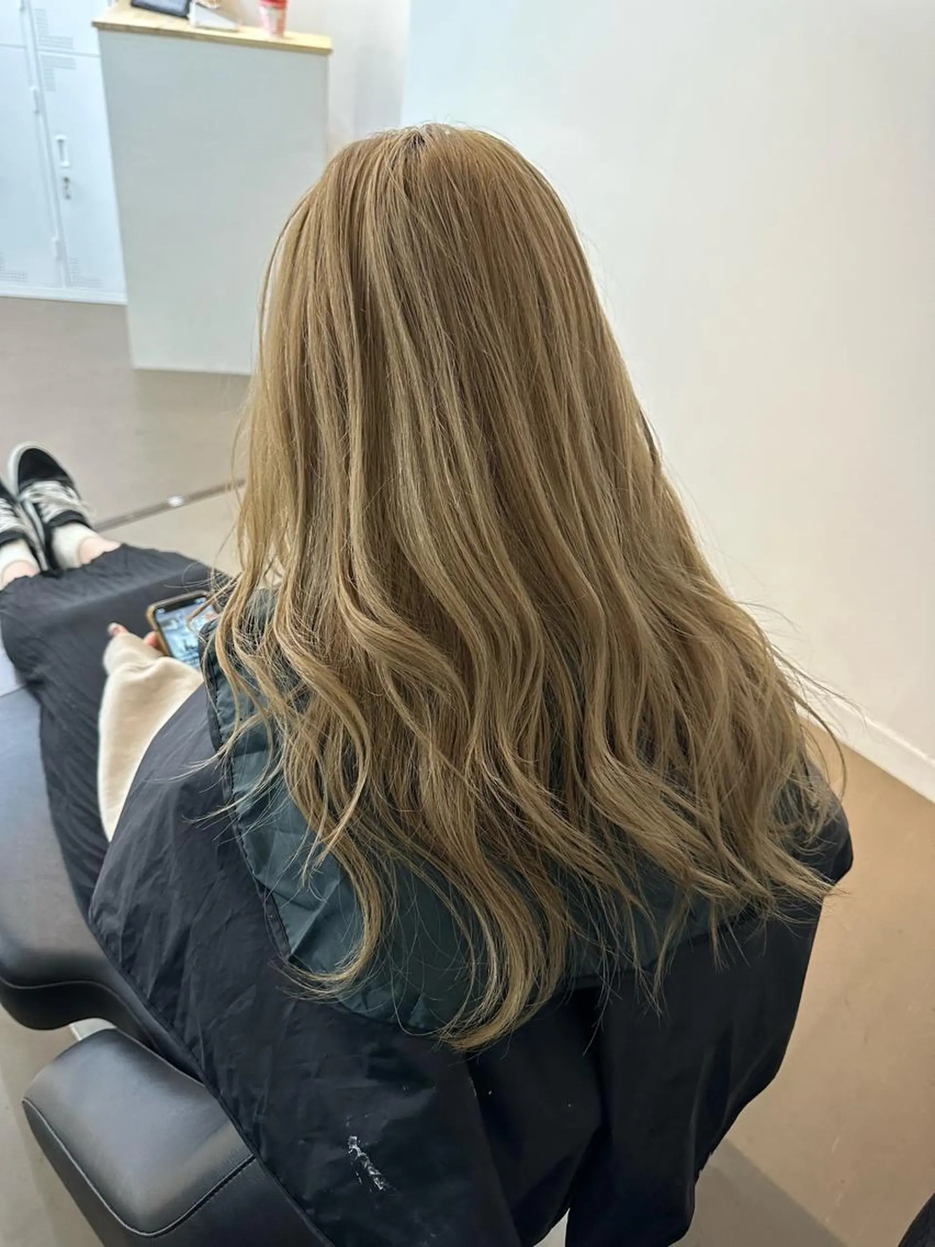 ロング カラー ブリーチ ケアブリーチ ダブルカラー イヤリングカラー ハイライトカラー 神戸ボブ✂️ ioe三宮/田 伸佳のヘアスタイル