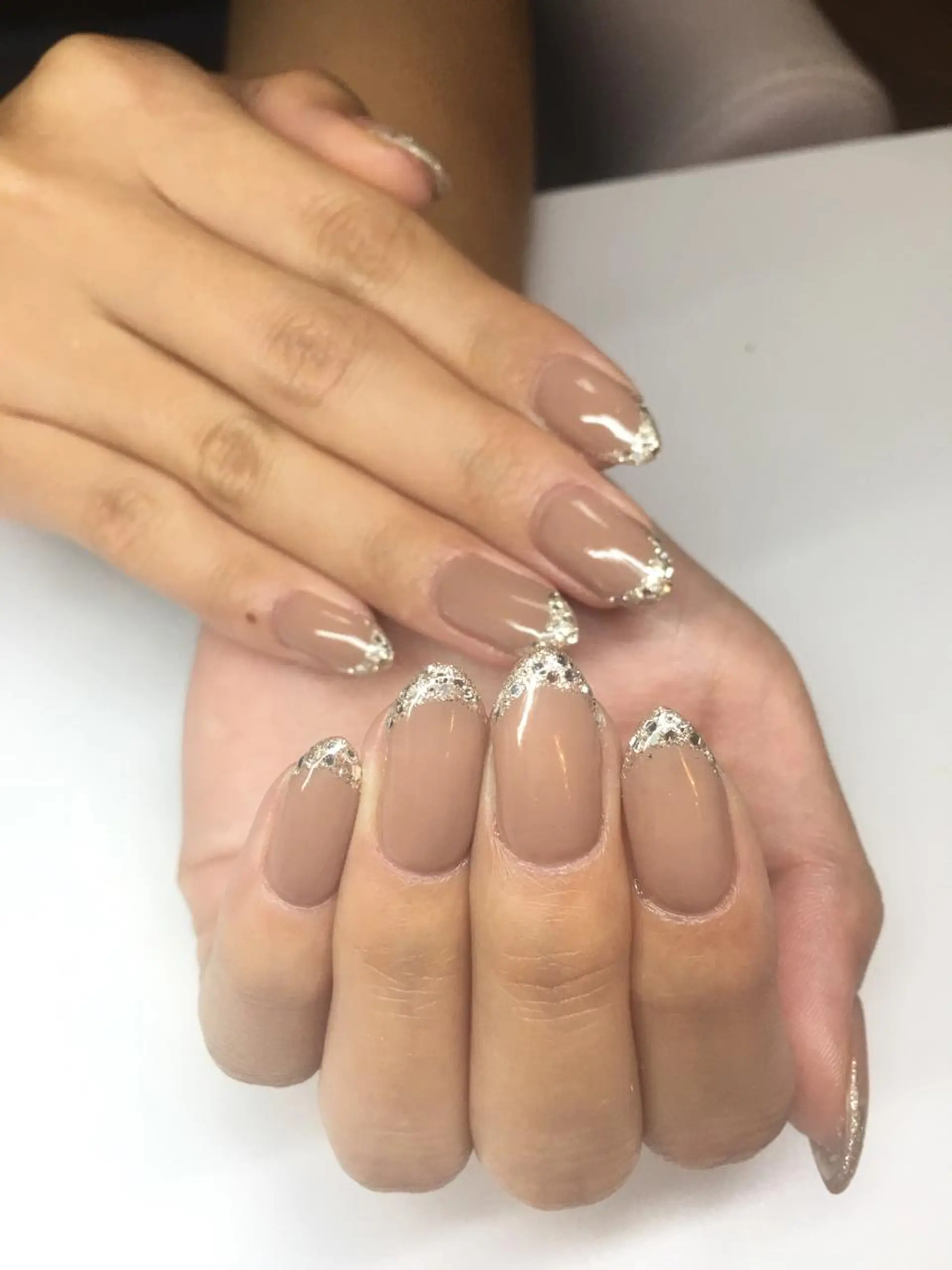 ネイル フレンチネイル ホログラムネイル キラキラネイル ラメ(グリッター) ハンドネイル glow_ nailのネイルデザイン