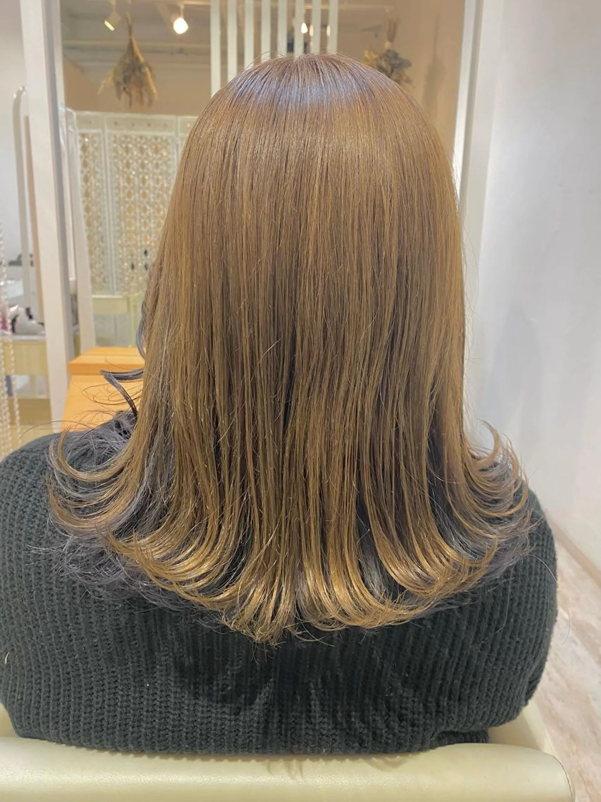 セミロング カラー ヘアアレンジ Design Color🐰アユミのヘアスタイル