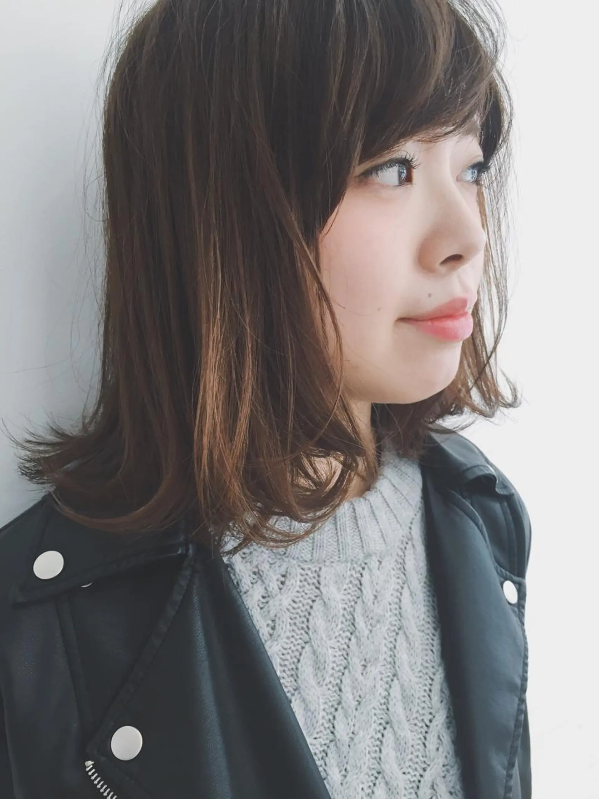 ミディアム 佐藤 旭のヘアスタイル