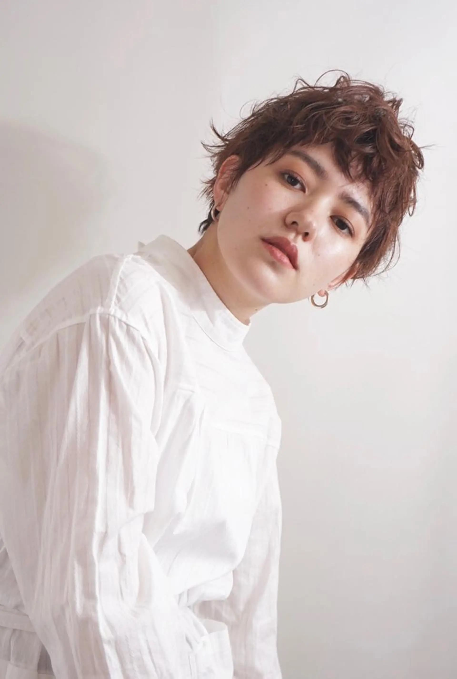 ショート カラー パーマ ハンサムショート ブラウンカラー ラベンダーカラー ラベンダーブラウン ショートヘア fukuyasu rikaのネイルデザイン