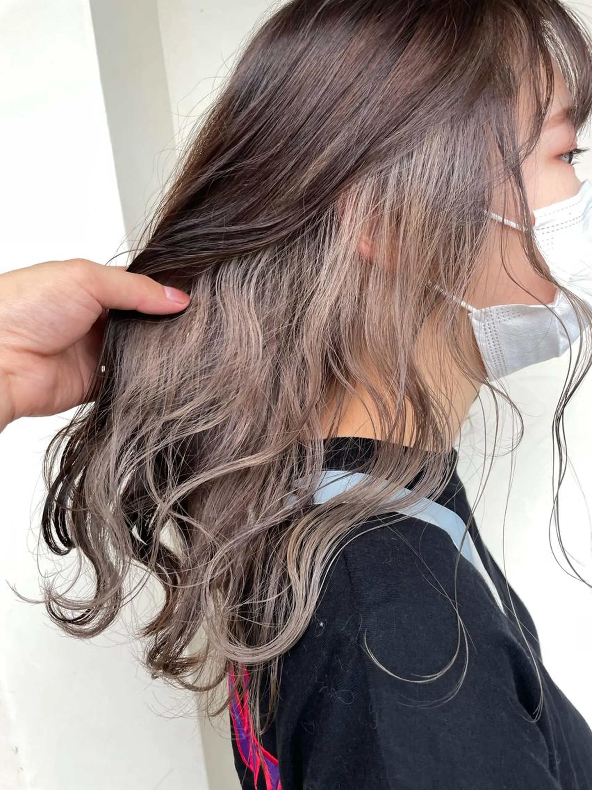 セミロング ヘアカラー ブリーチ毛矯正.髪質 改善.髪にドラマをのヘアスタイル