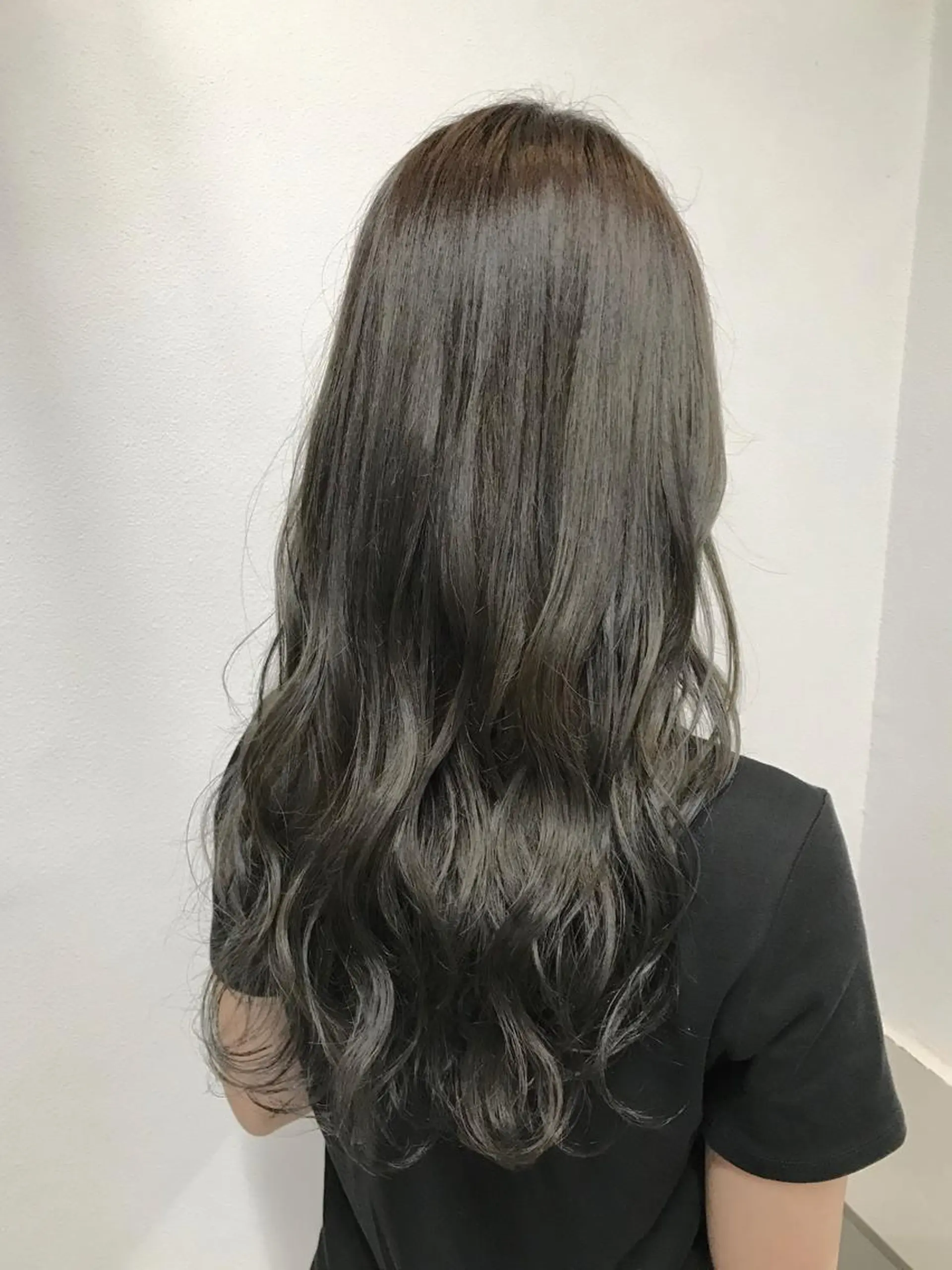 セミロング カラー ヘアアレンジ ダークグレー カット ヘアカラー トリートメント GiseL天神カラー 髪質改善/ブリーチのヘアスタイル