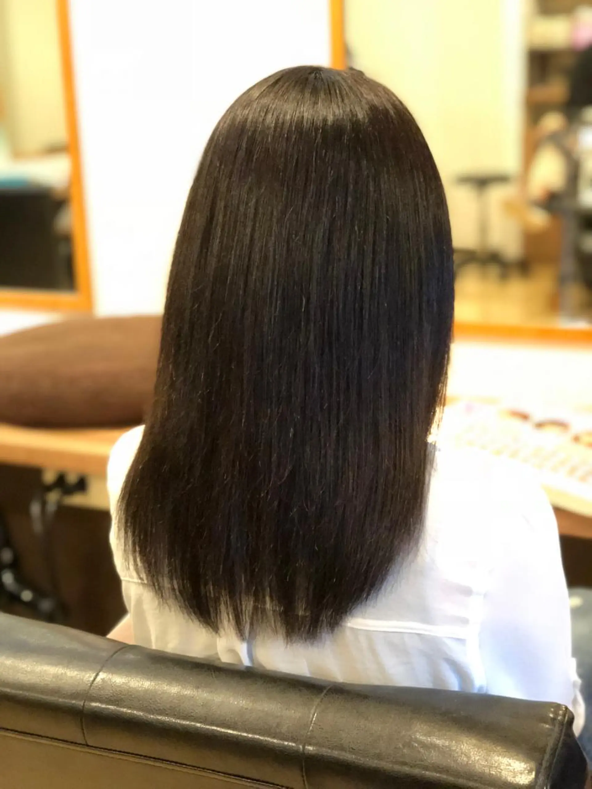 ミディアム カラー アッシュ 黒髪 ブリーチ 美髪矯正 🌈髪質改善 山下のヘアスタイル