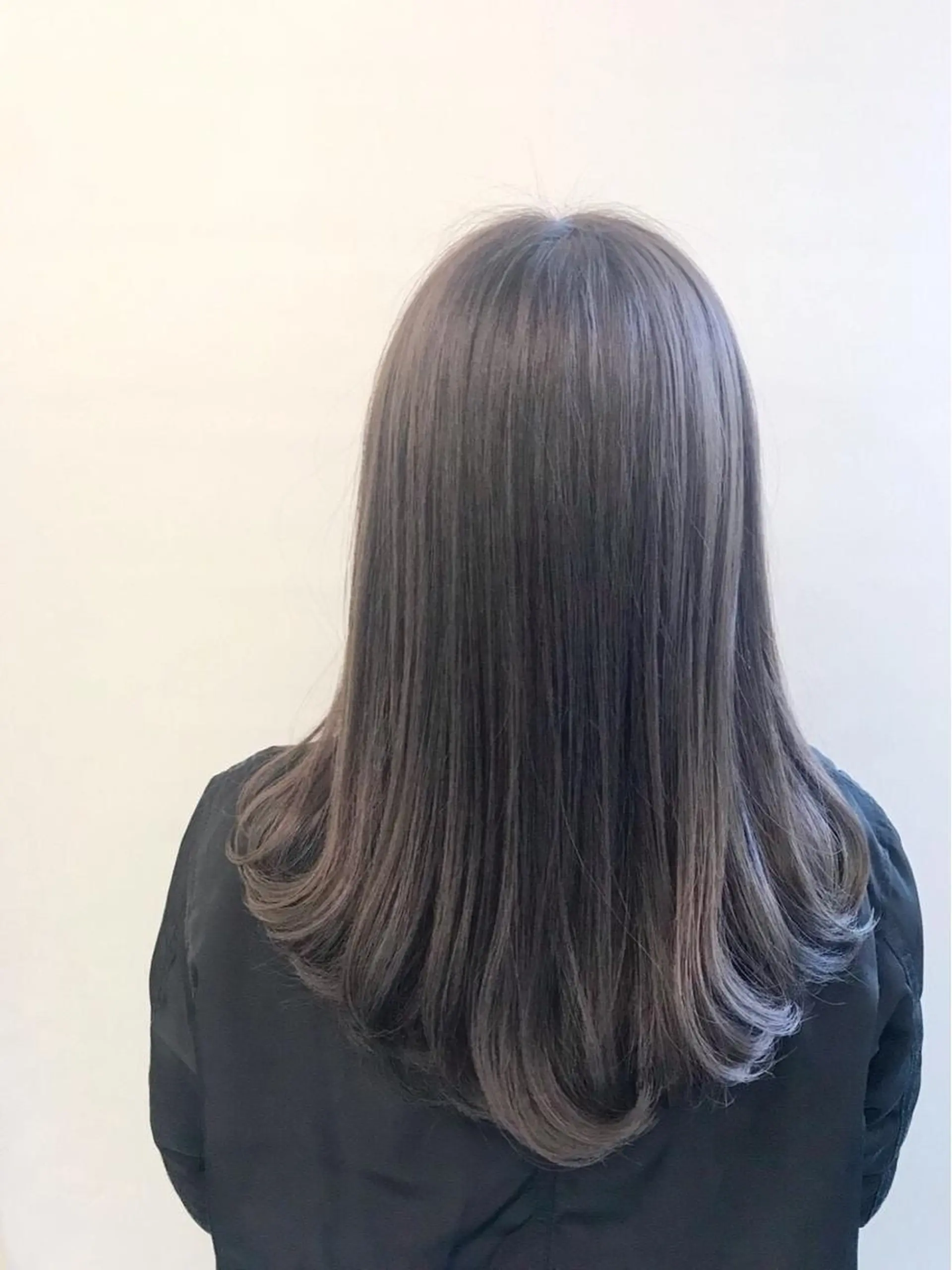 ロング カラー グレージュ トリートメント カット ヘアカラー トリートメント ぱつっとボブ/ 小野あかねのヘアスタイル