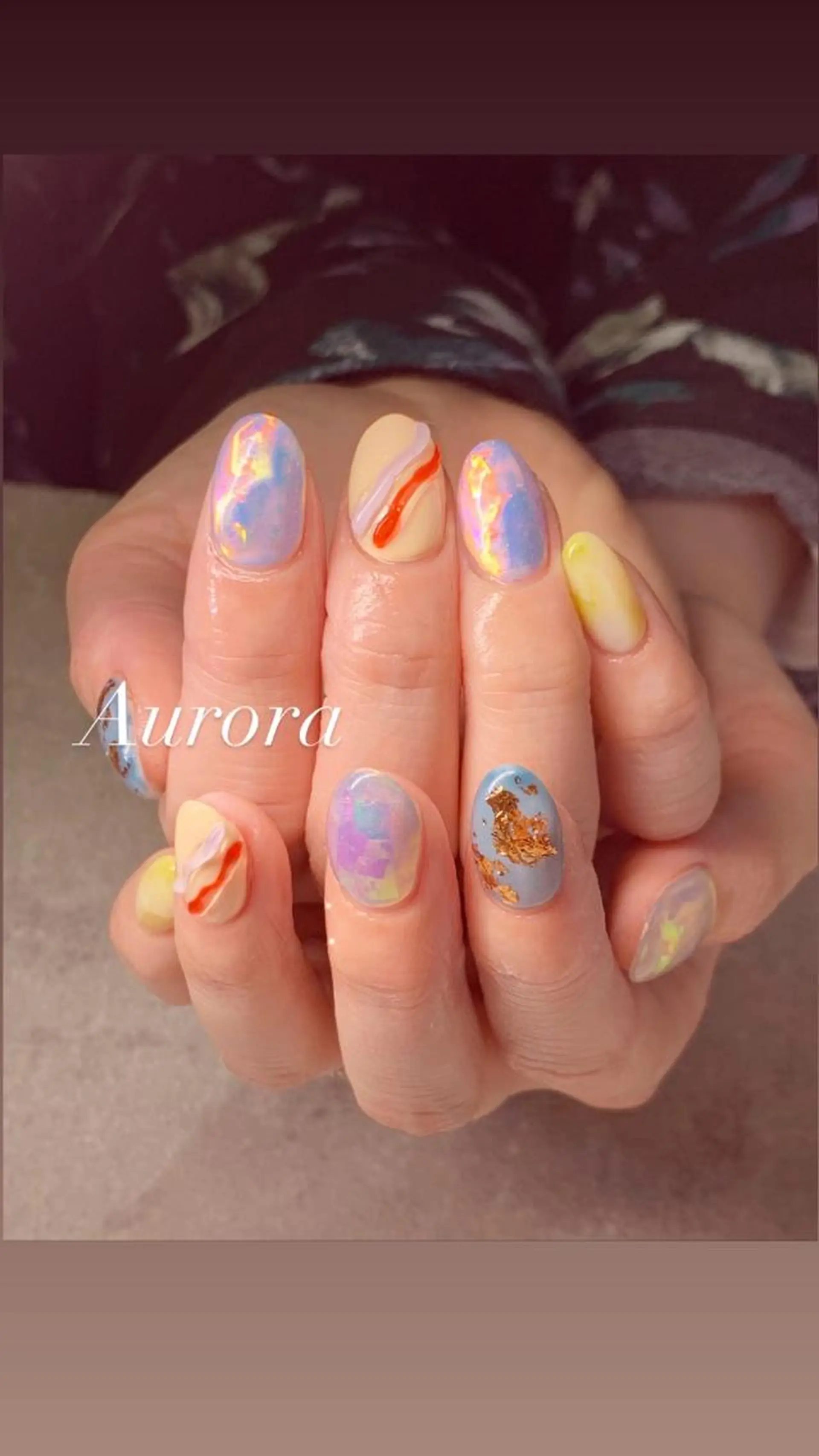 ネイル オーロラネイル GULLIG söt GULLIGのネイルデザイン