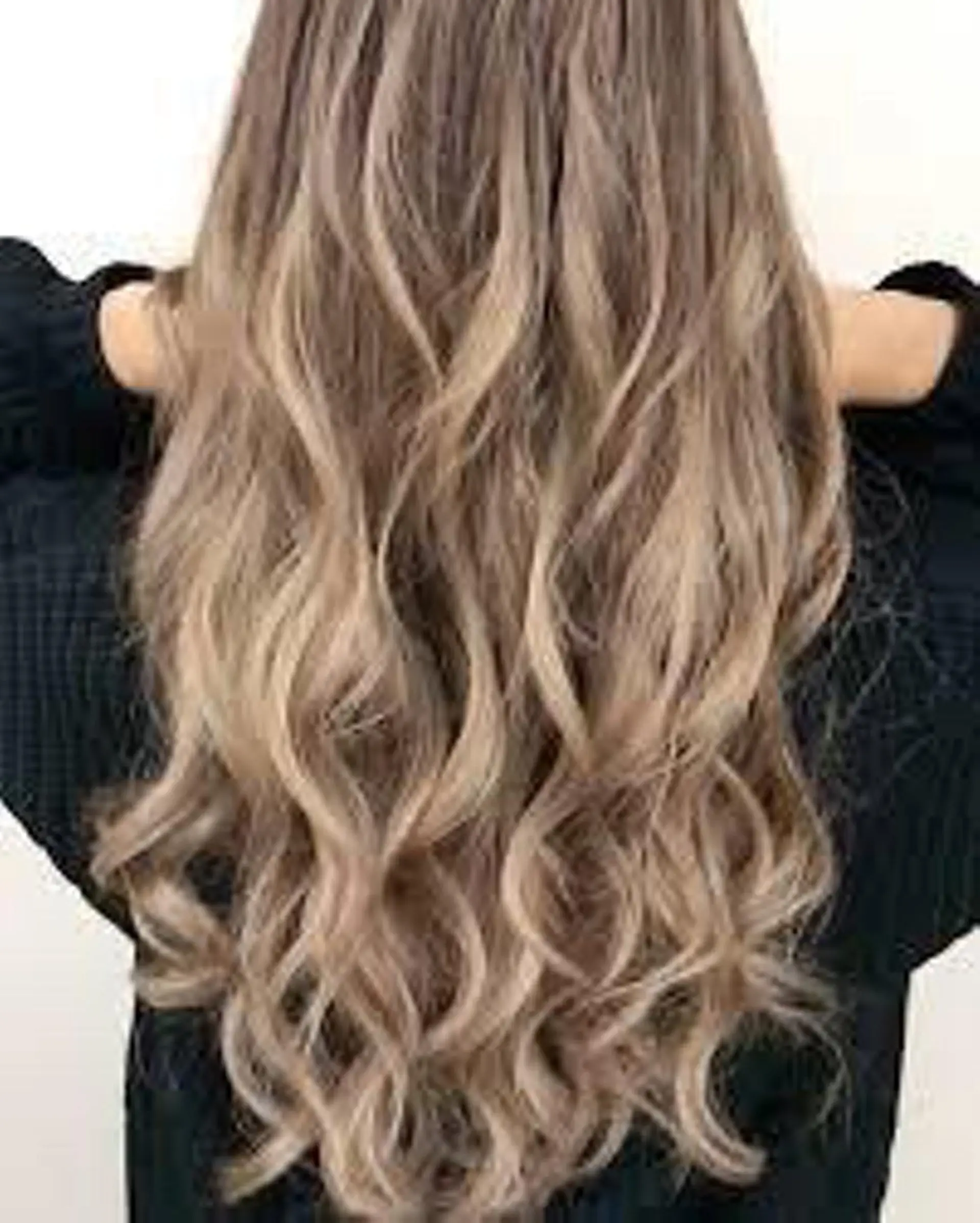 ロング ヘアカラー 黒木 健悟のヘアスタイル