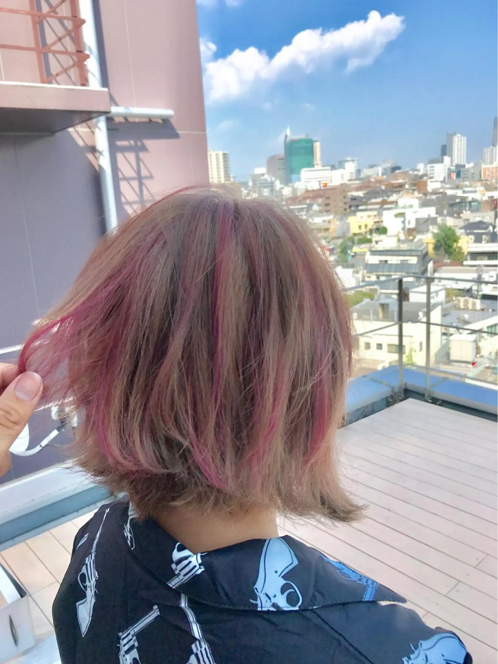 ミディアム カラー ハイライトカラー ピンクカラー ハイライト カット ヘアカラー インナーエクステ渋谷 🦋KAJIのヘアスタイル