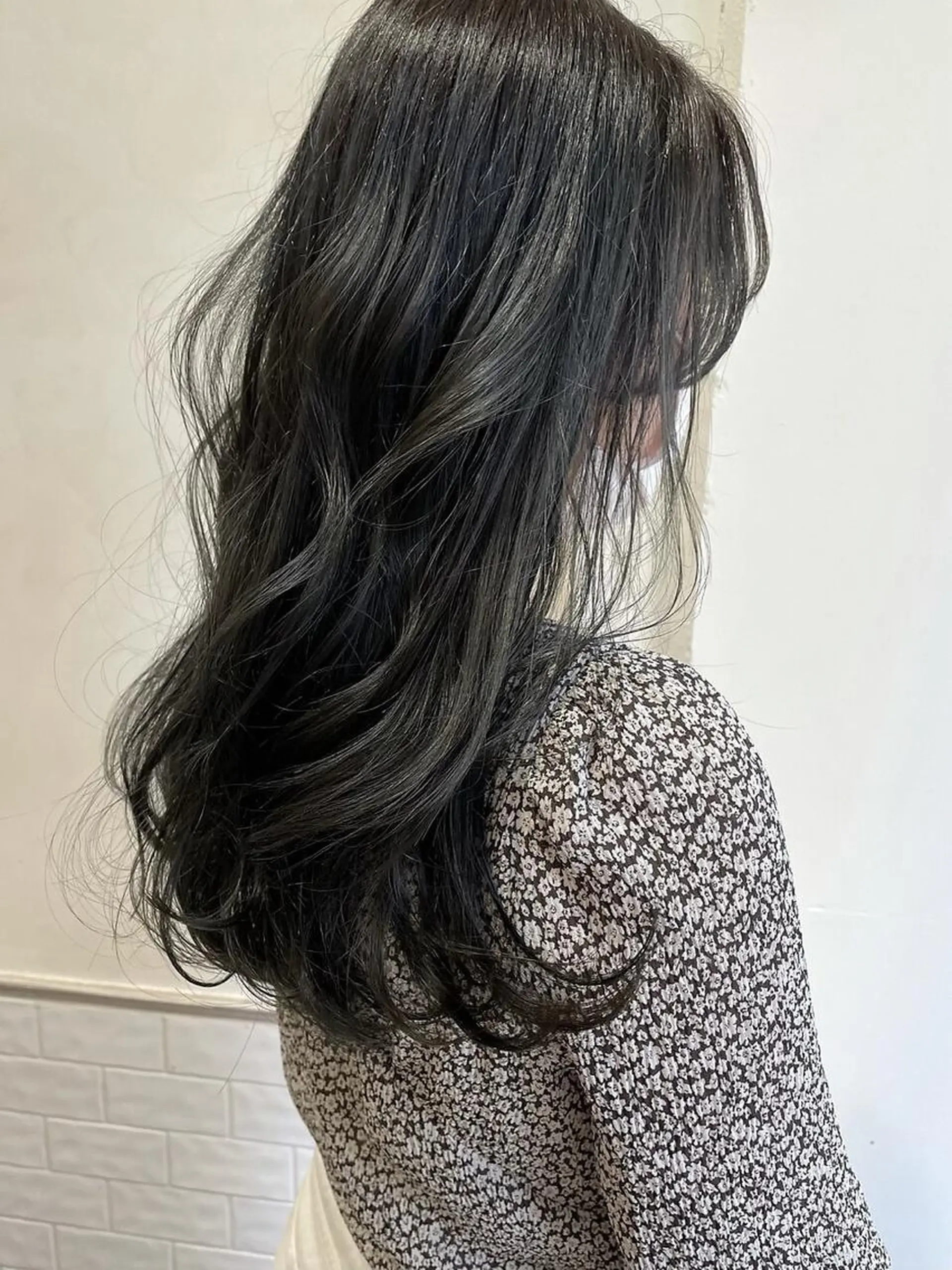 ロング FERIA梅田🖤 透明感カラー🎀のヘアスタイル