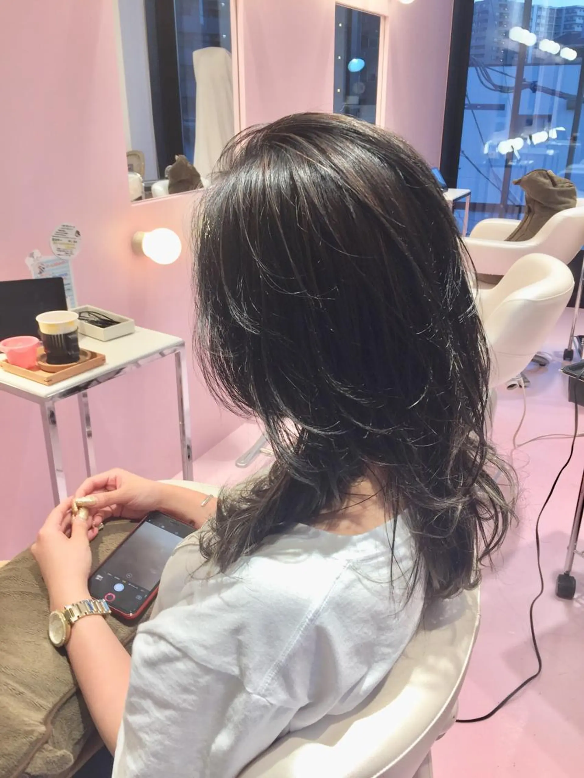 ミディアム ハイライト カット ヘアカラー トリートメント 所渉/韓国レイヤー /ウルフカットのヘアスタイル