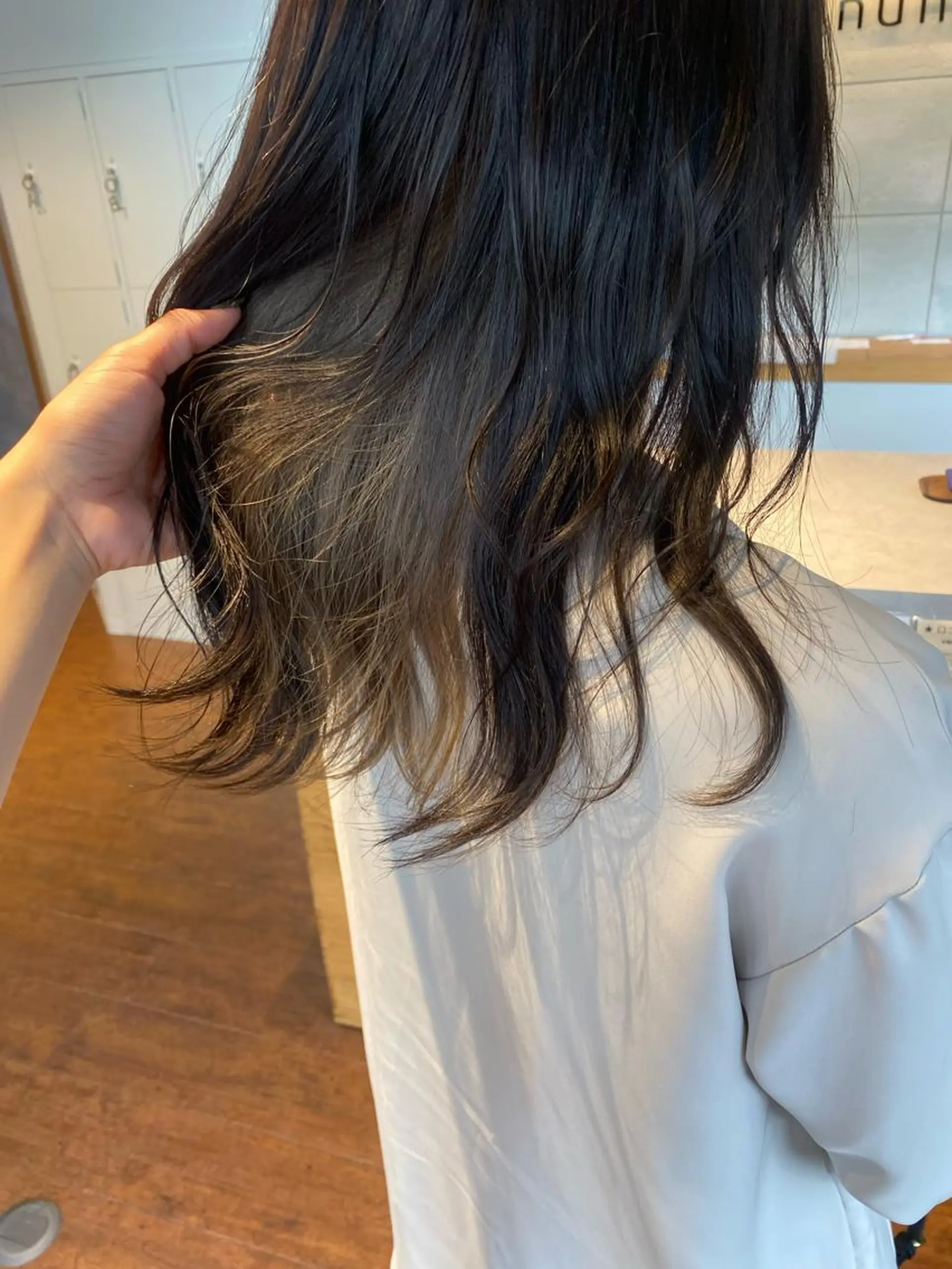 ロング カット ヘアカラー Number CHIHIROのヘアスタイル