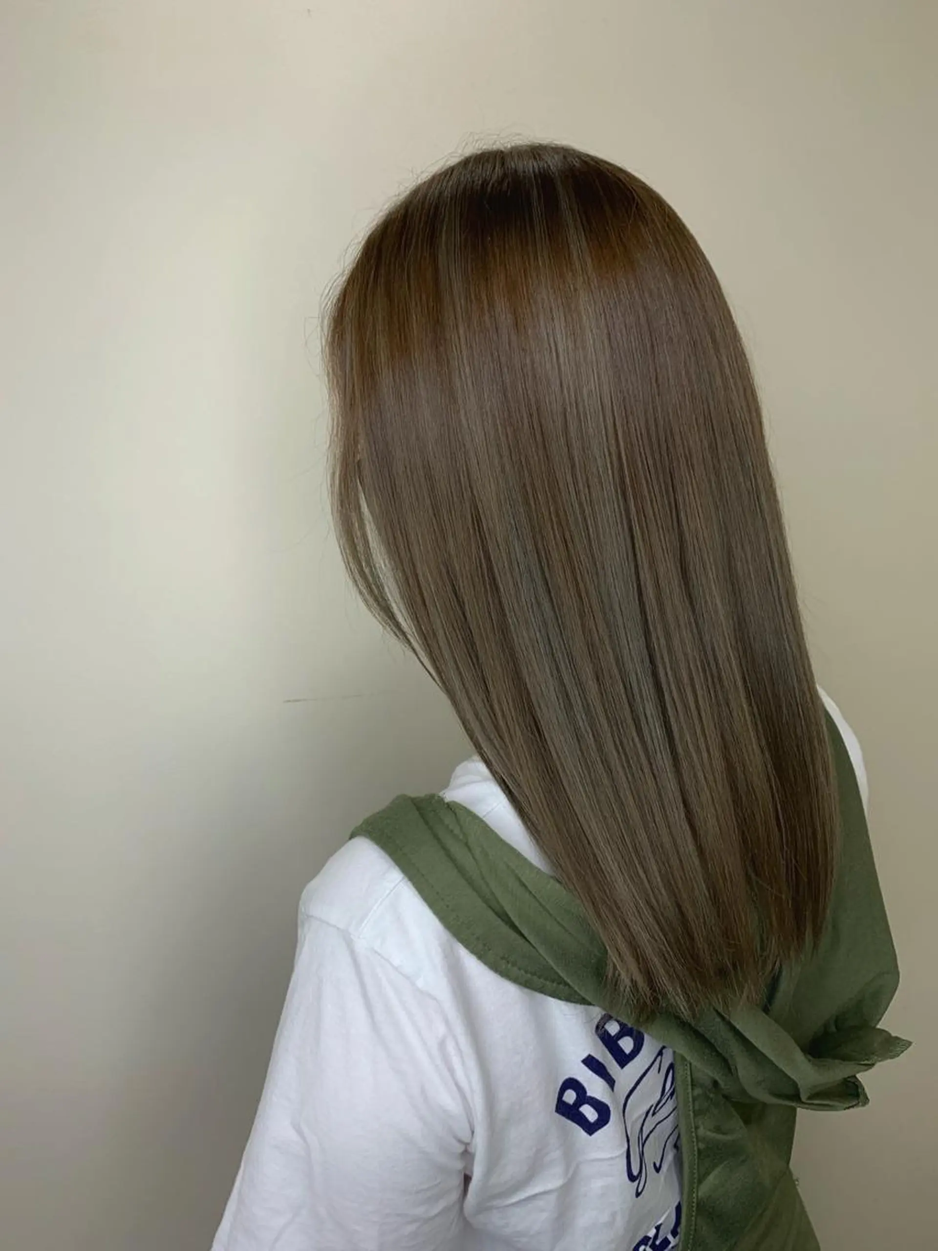 カラー 艶髪クリエイター🪽 秋田 聖也のヘアスタイル