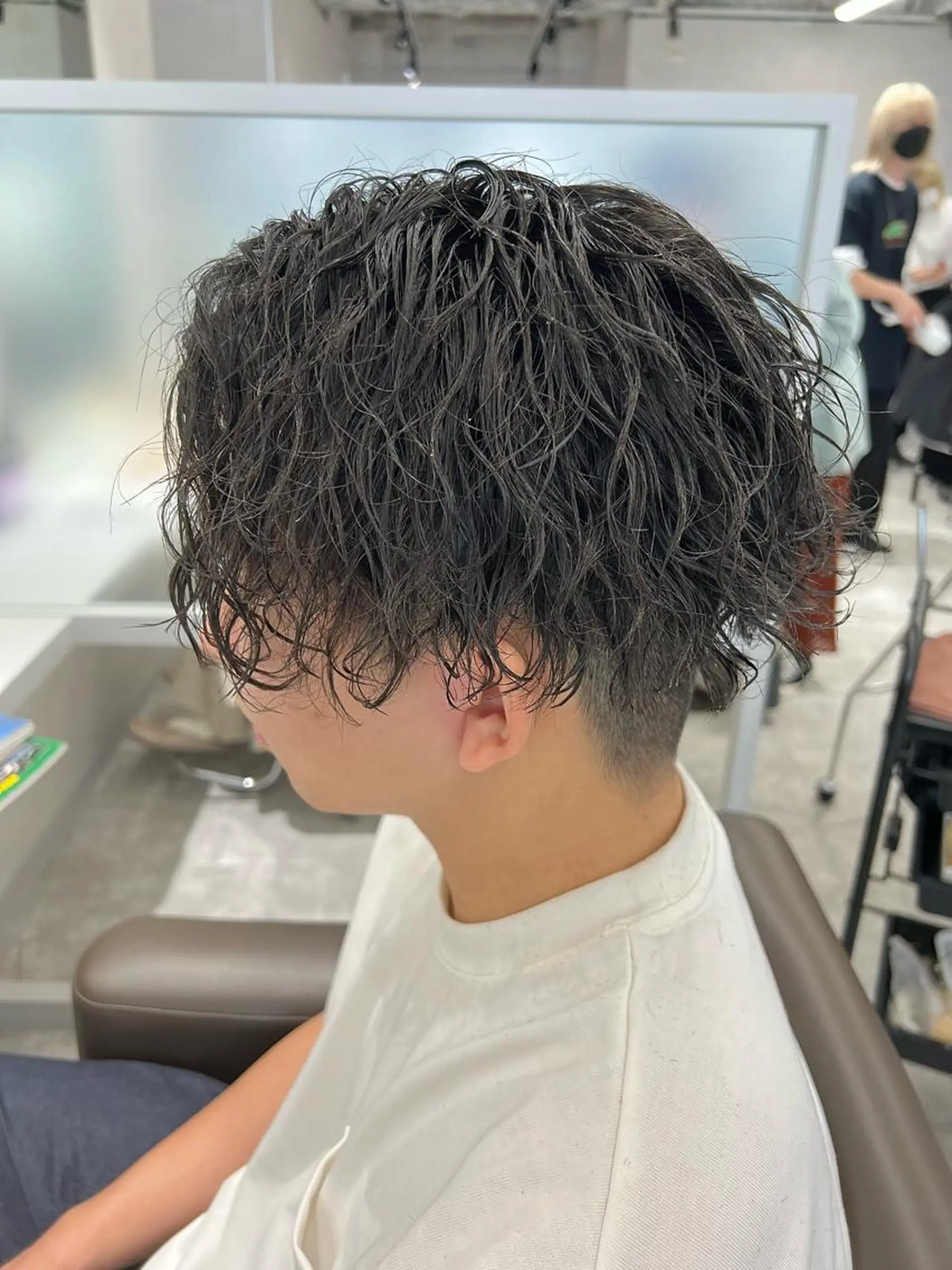 ショート カラー パーマ メンズ 関西センターパート メンズモデル募集のヘアスタイル