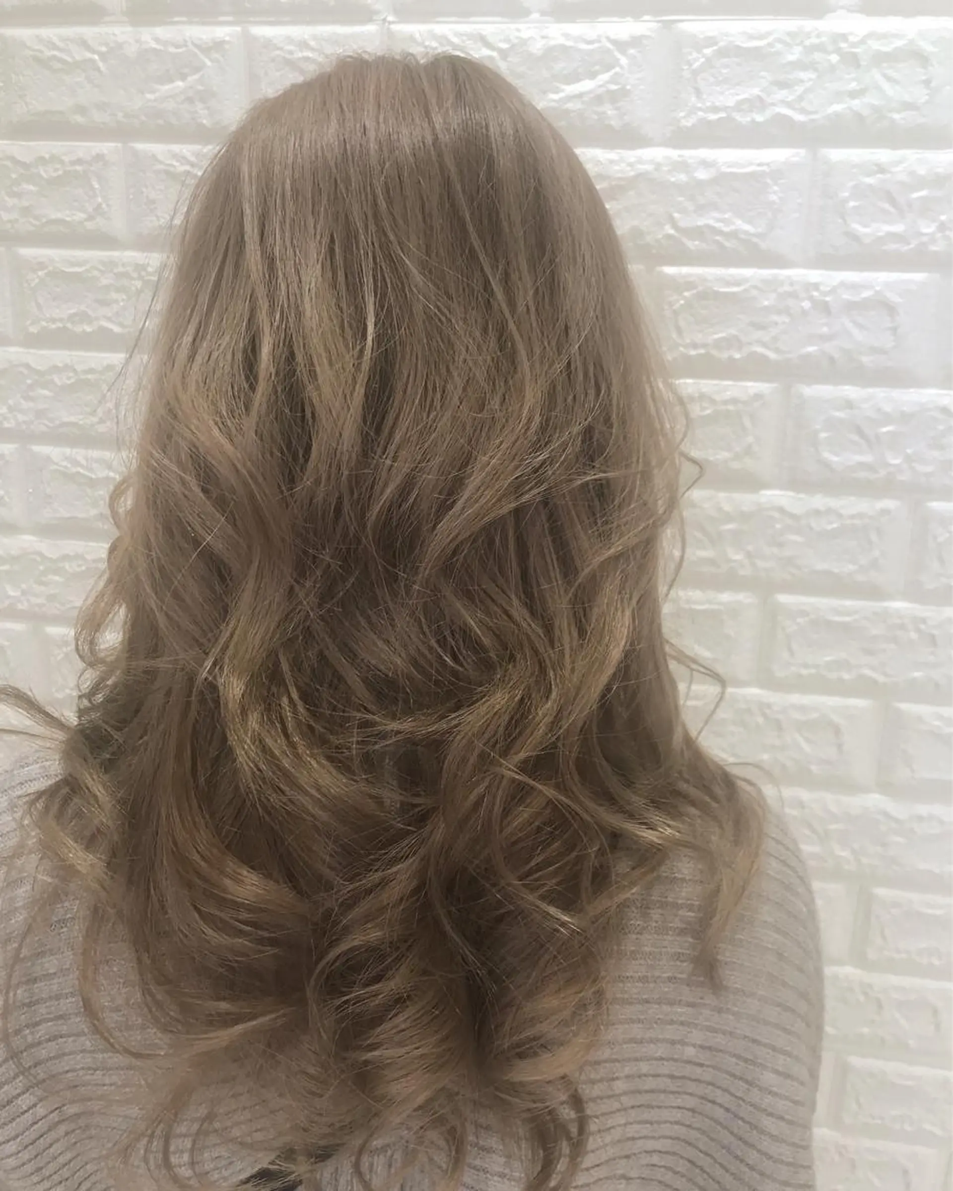 ミディアム カラー ベージュカラー ナガイ ユウキのヘアスタイル