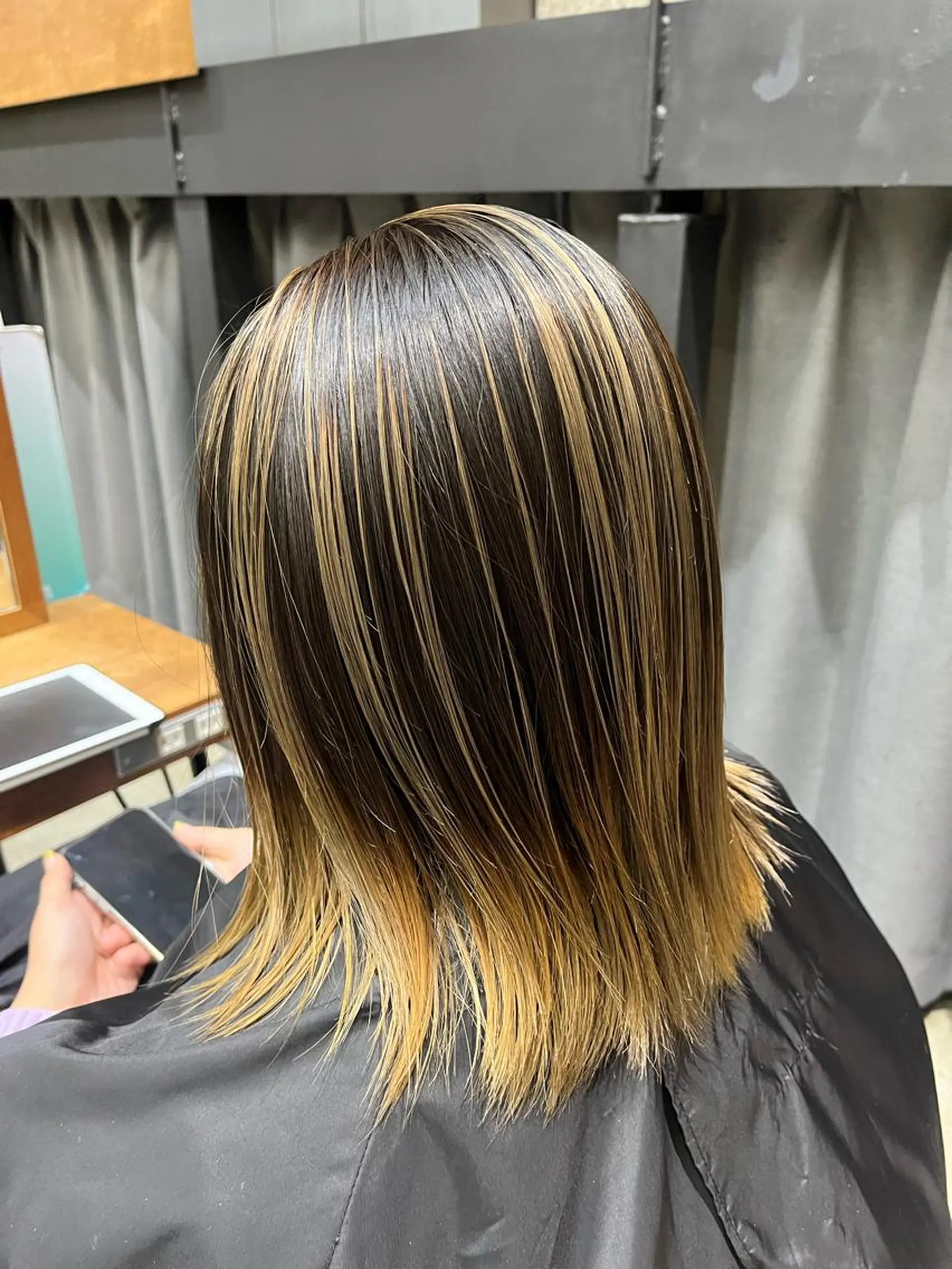 ミディアム ヘアカラー ♱地雷カラー♱ウルフ ♱ 藍衣 ♱のヘアスタイル