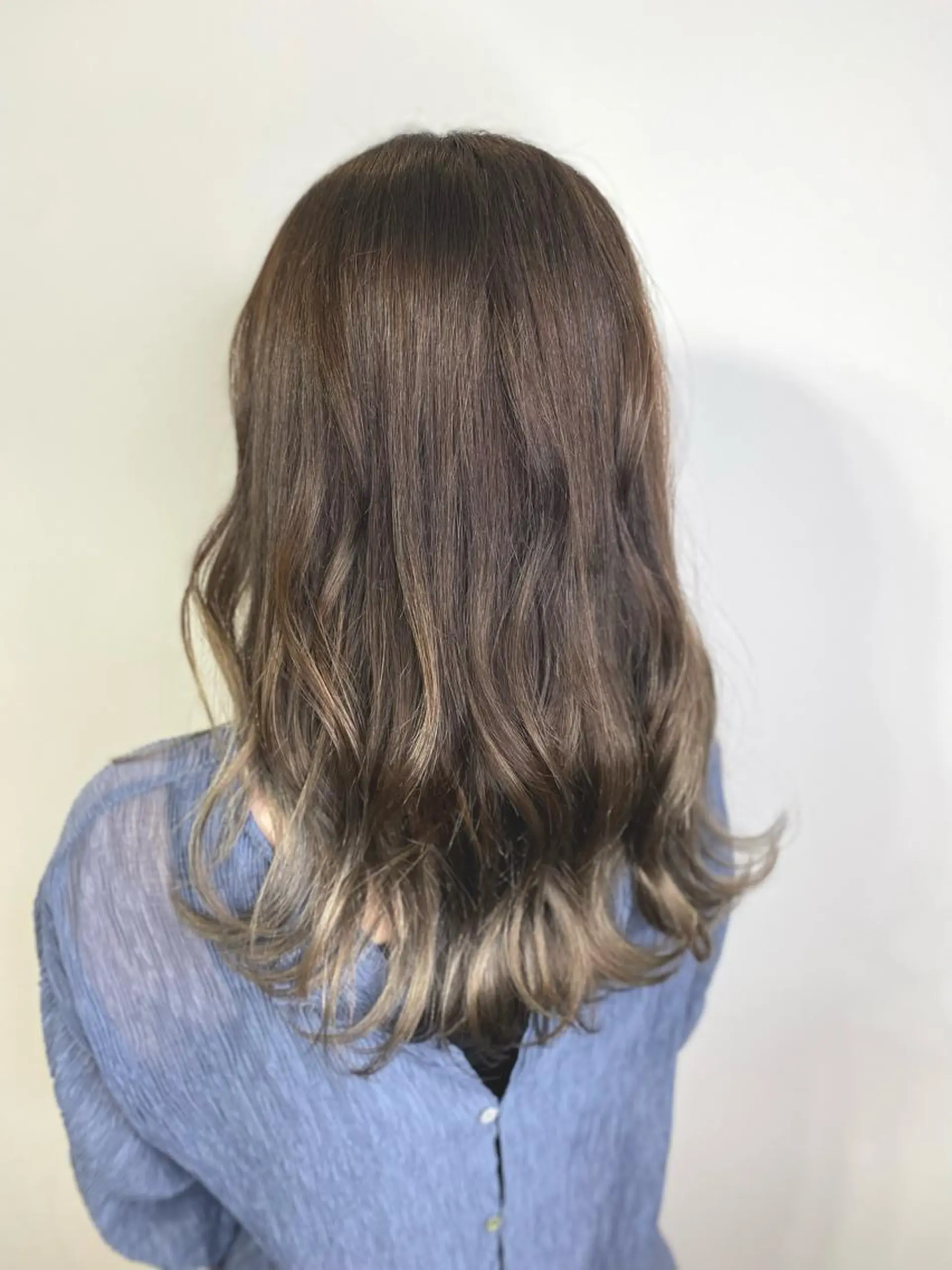 セミロング カラー ブリーチ ケアブリーチ グラデーションカラー カット ヘアカラー トリートメント Luzir⭐︎ GEN⭐︎のヘアスタイル