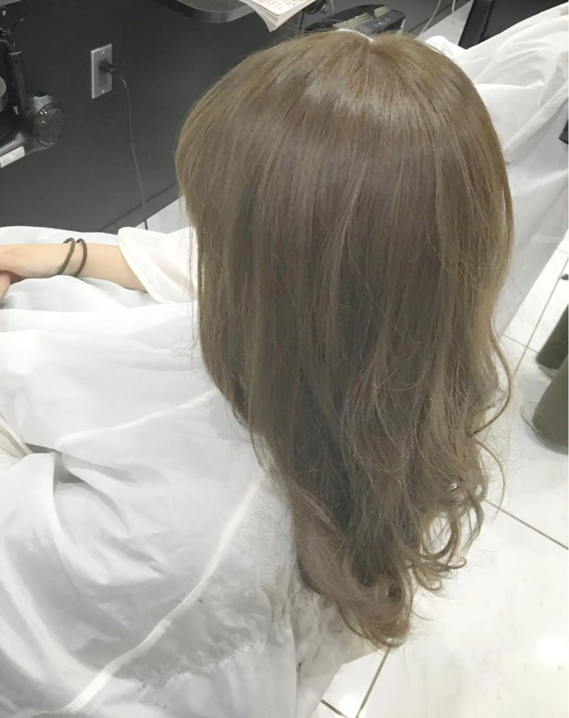 セミロング カラー ブリーチ 透明感カラー ブリーチなしカラー オレンジ 🦖店長🦖pino #しのだスペシャルのヘアスタイル