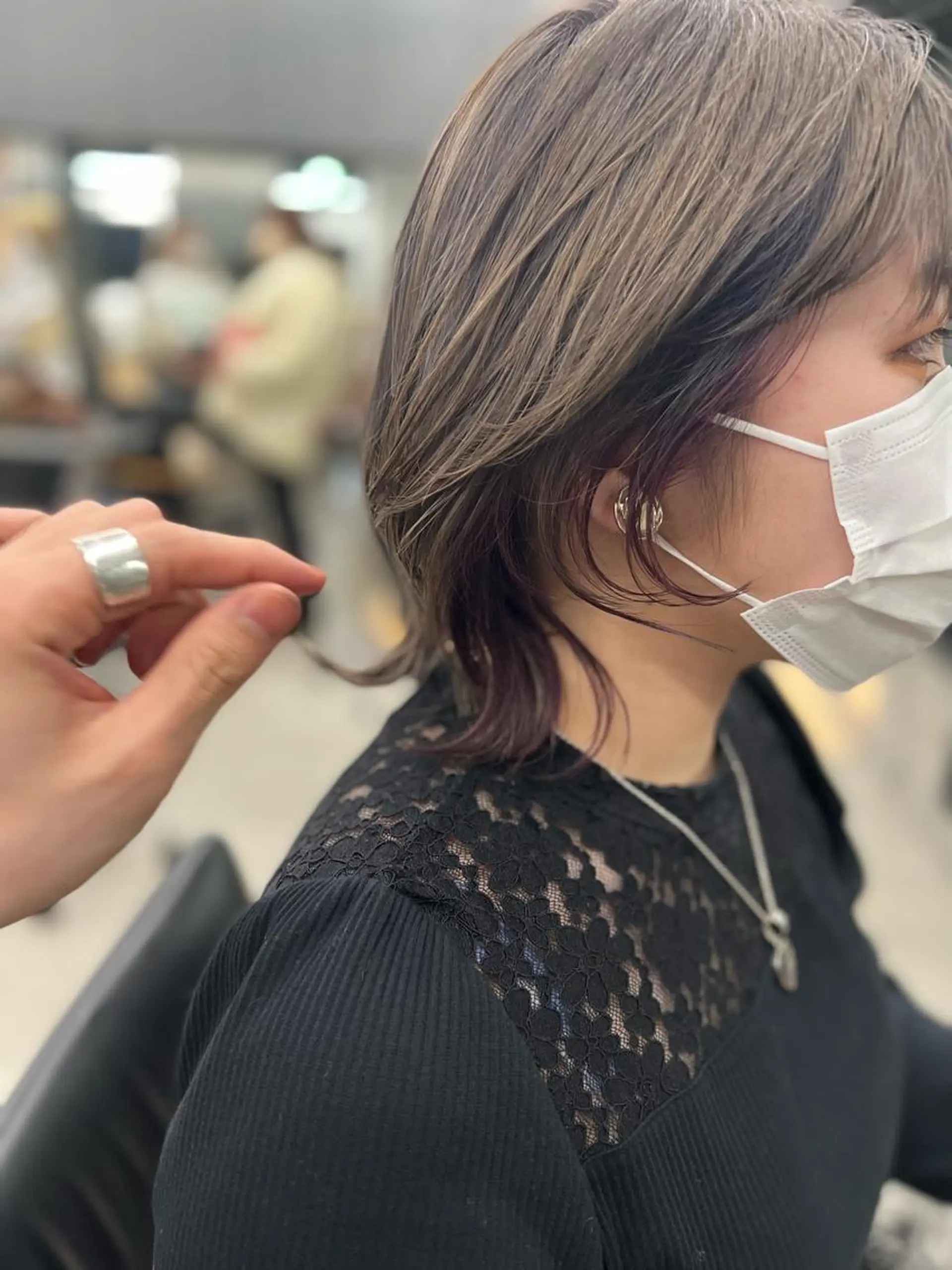 ミディアム カラー アッシュ 黒髪 ブリーチ ケアブリーチ パープルカラー ヘアカラー 誰より丁寧なカット/ 小林輝/レイヤーのヘアスタイル